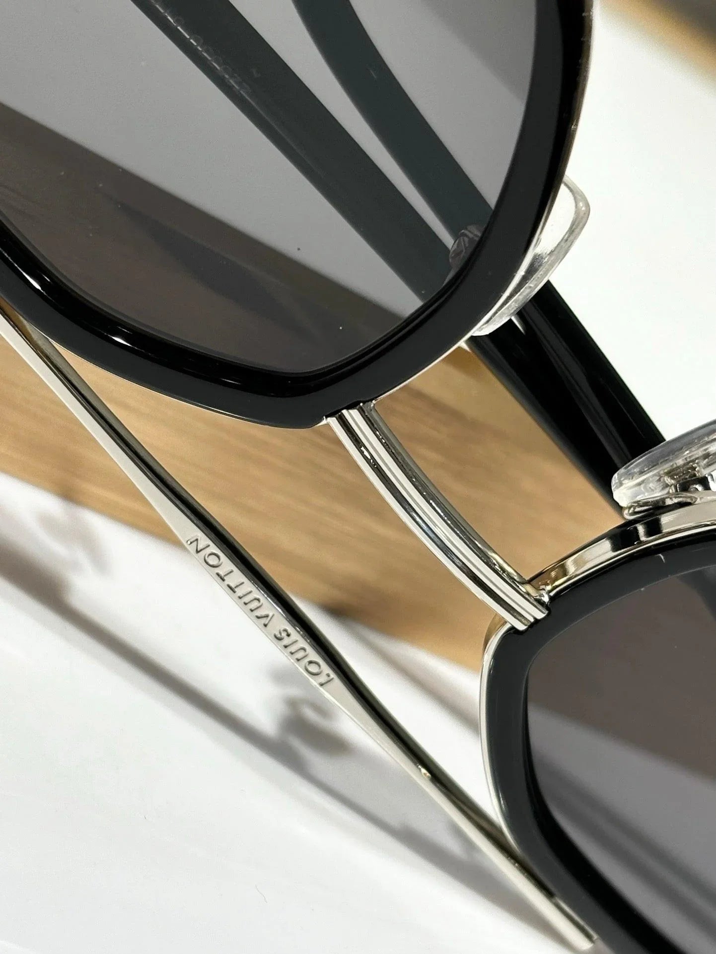 Louis Vuitton Z2532U LV Signature Duo Round Sunglasses ✨