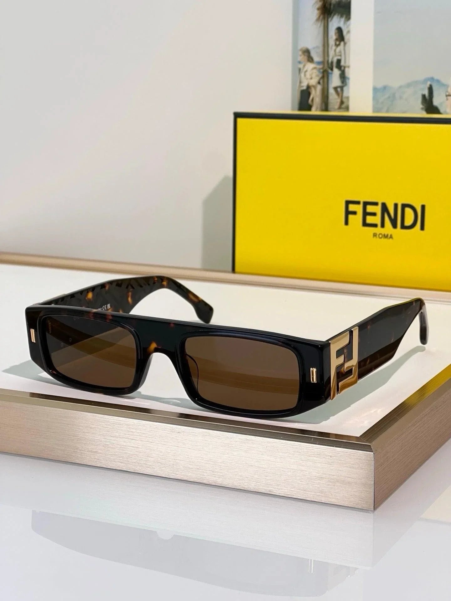 FENDI FF Squared FE40587 Sunglasses✨