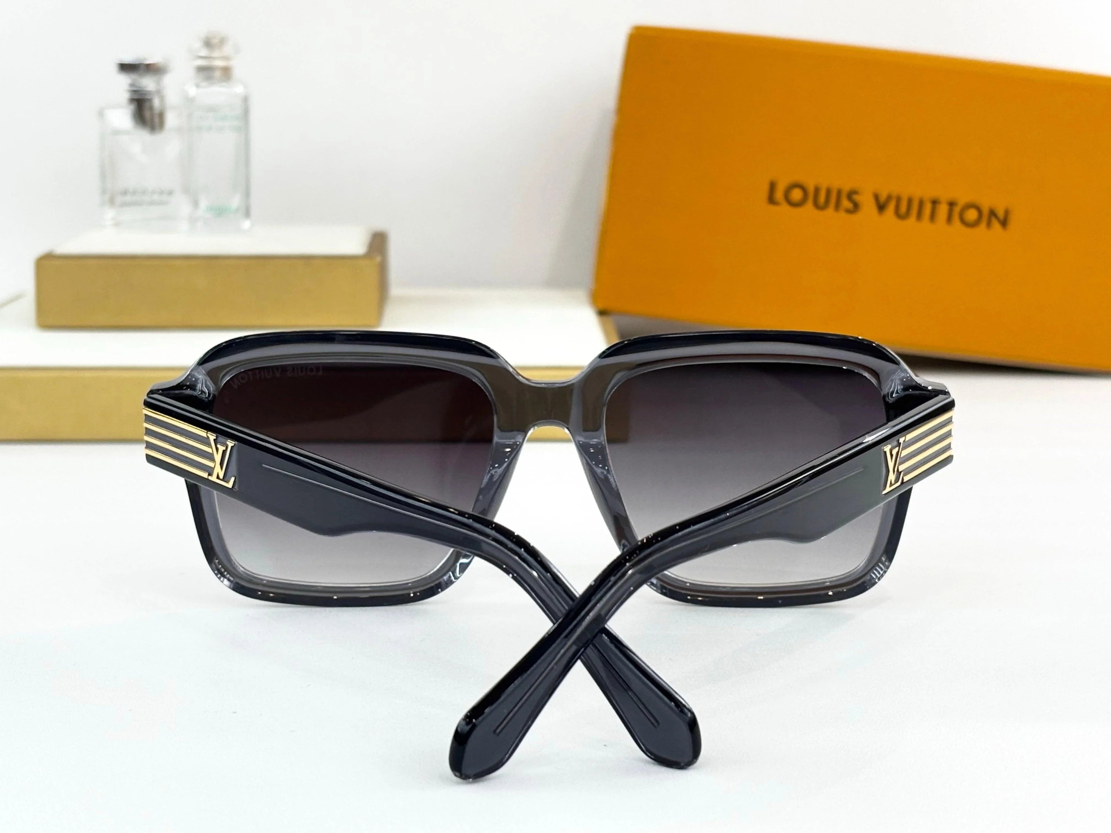 Louis Vuitton Z2739U LV Slide Large Square Round Sunglasses ✨
