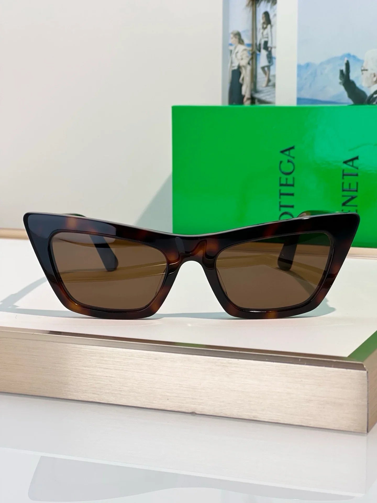 BOTTEGA VENETA BV1446 Snap Ribbon 53MM Cat-Eye Sunglasses π