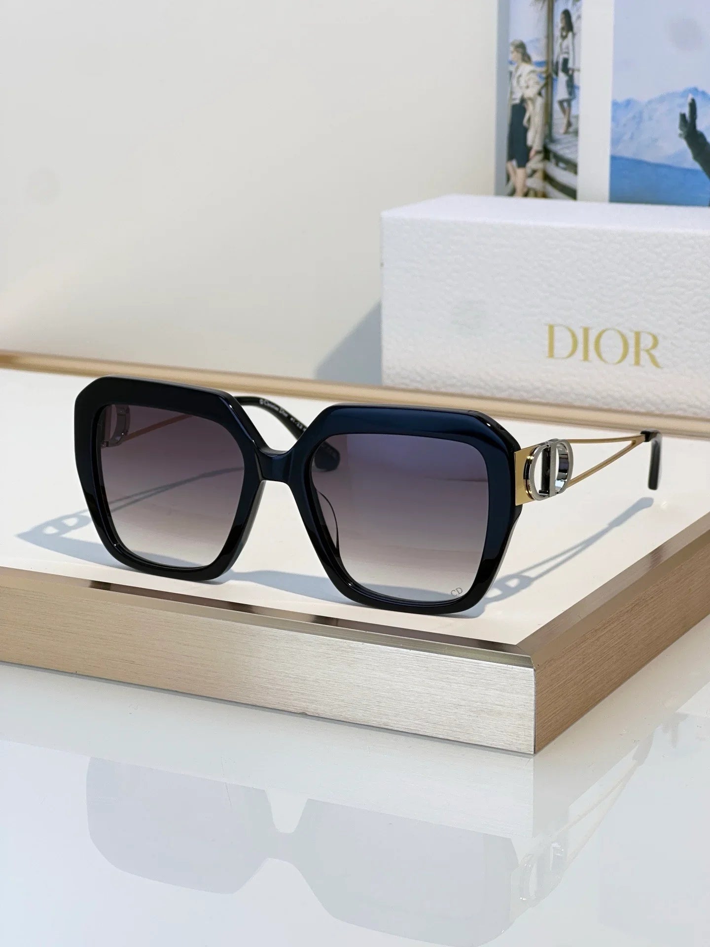 Dior 30Montaigne S6U CD 40083U Rectangular Sunglasses✨