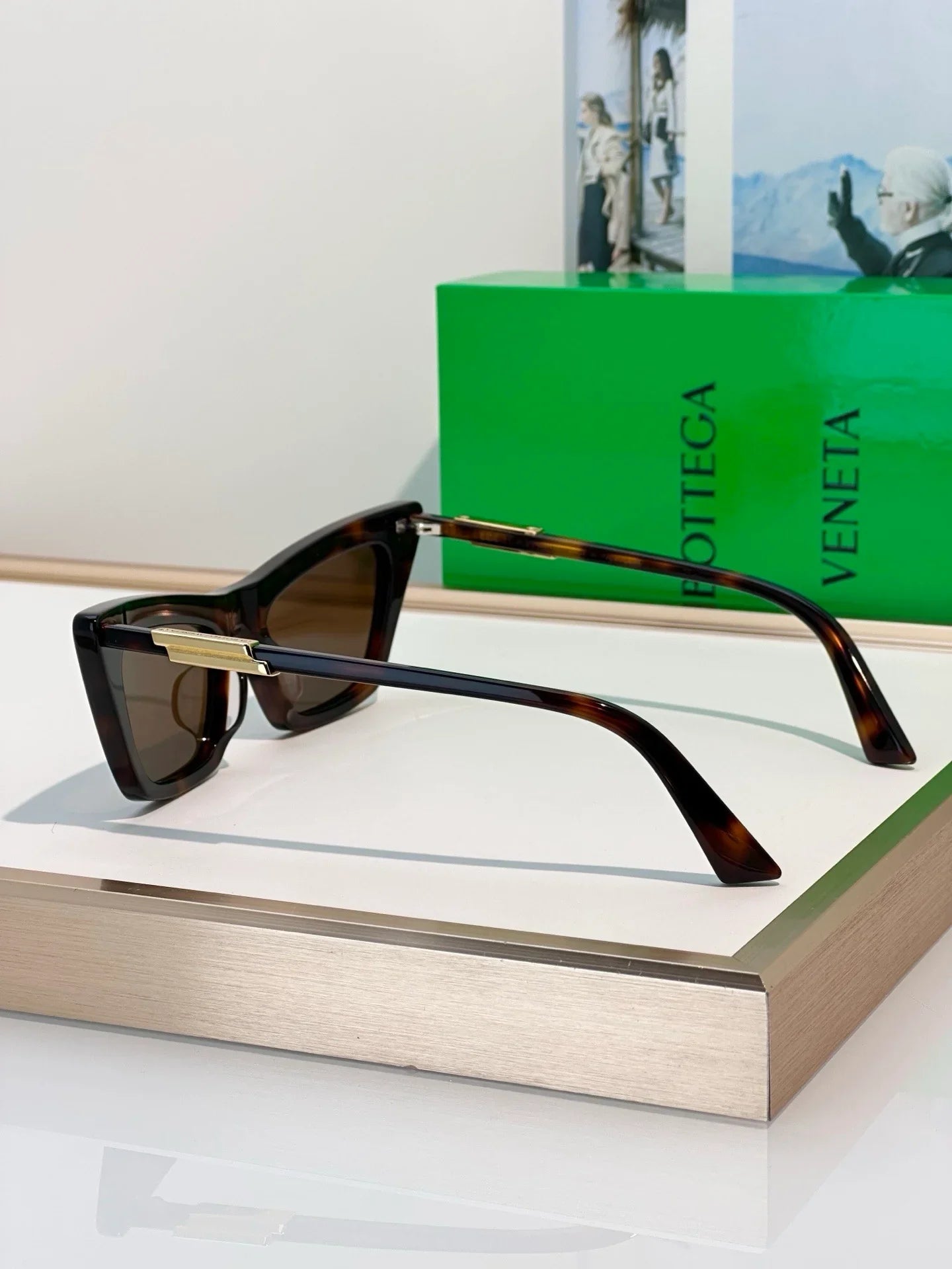 BOTTEGA VENETA BV1446 Snap Ribbon 53MM Cat-Eye Sunglasses π