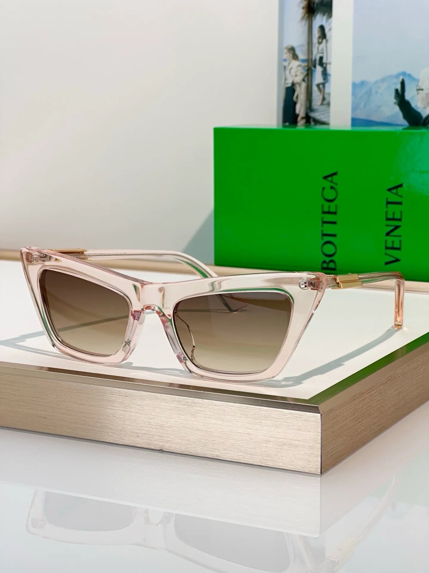 BOTTEGA VENETA BV1446 Snap Ribbon 53MM Cat-Eye Sunglasses π