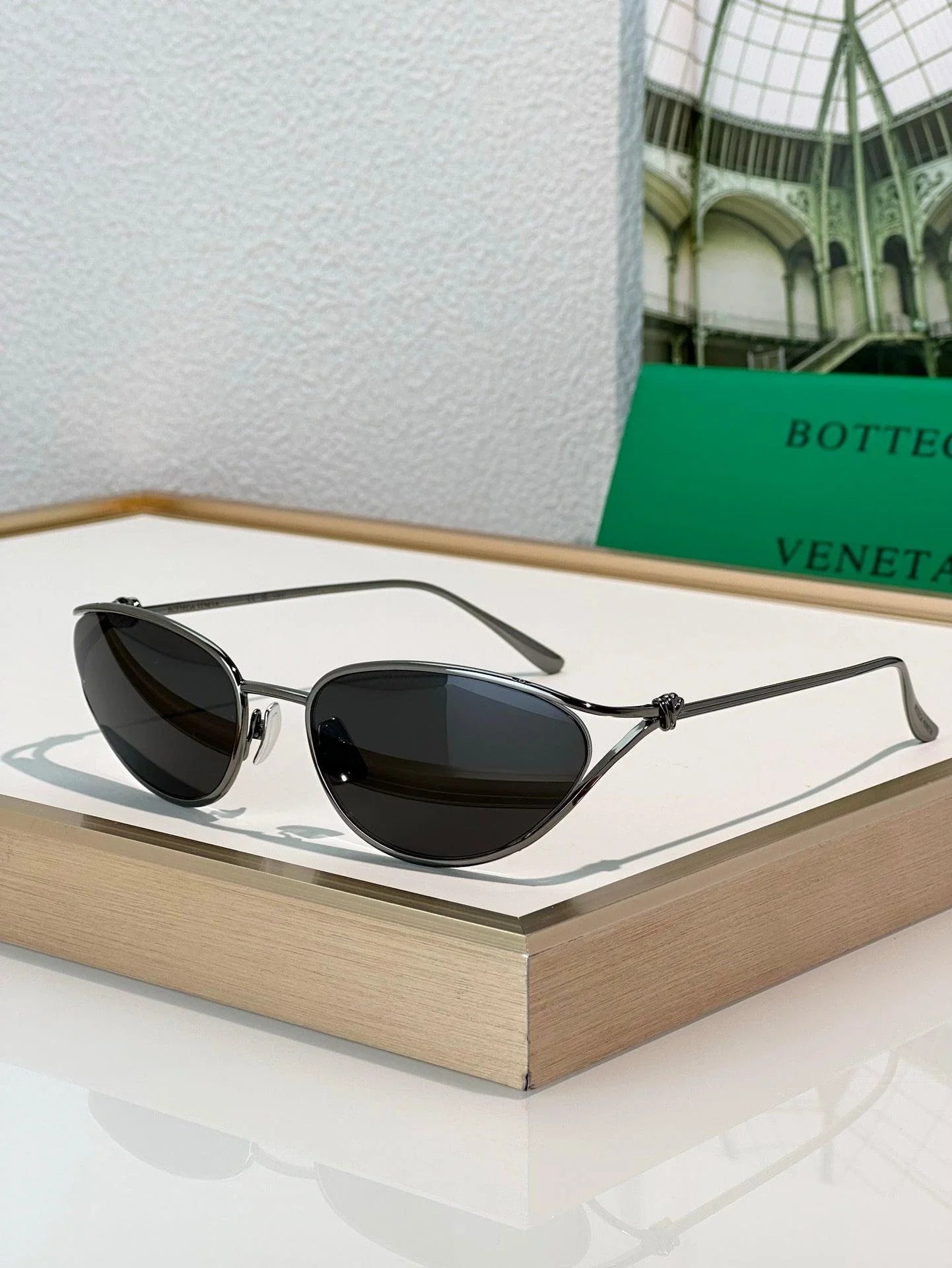 BOTTEGA VENETA BV 1330S Unisex Sunglasses💚