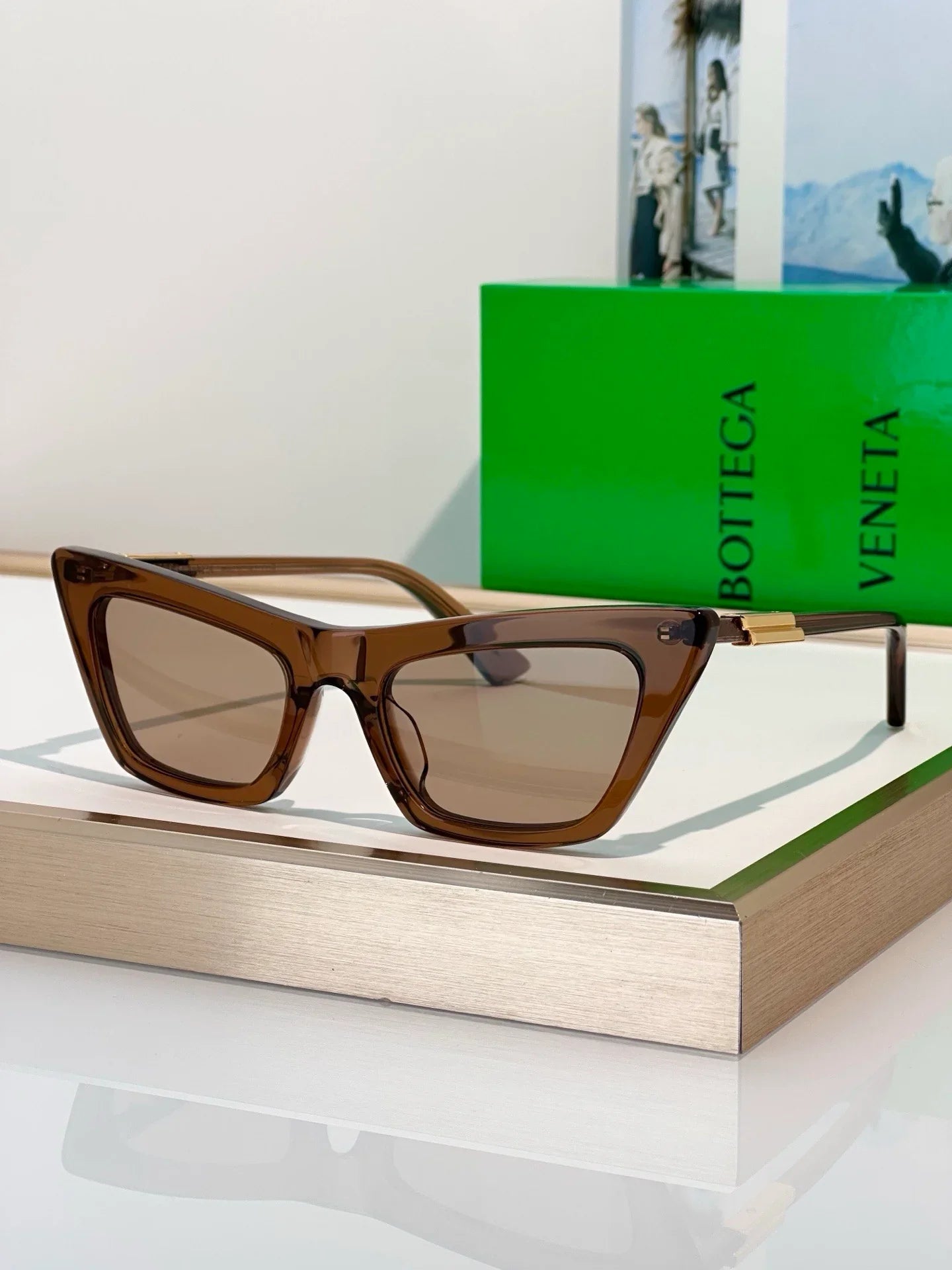BOTTEGA VENETA BV1446 Snap Ribbon 53MM Cat-Eye Sunglasses π