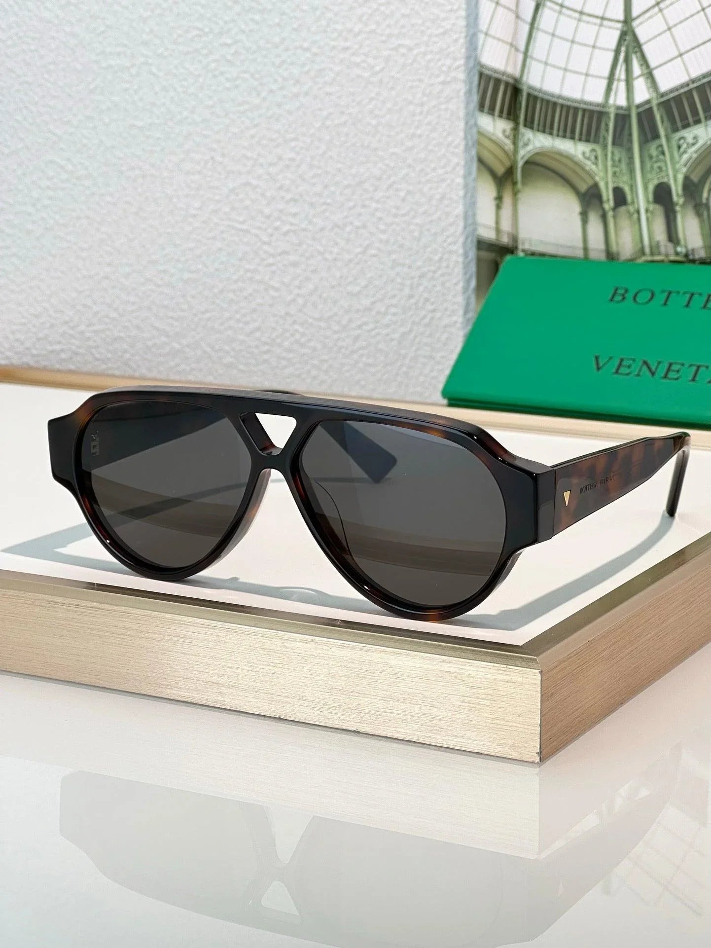 BOTTEGA VENETA BV 1318S Unisex Sunglasses💚