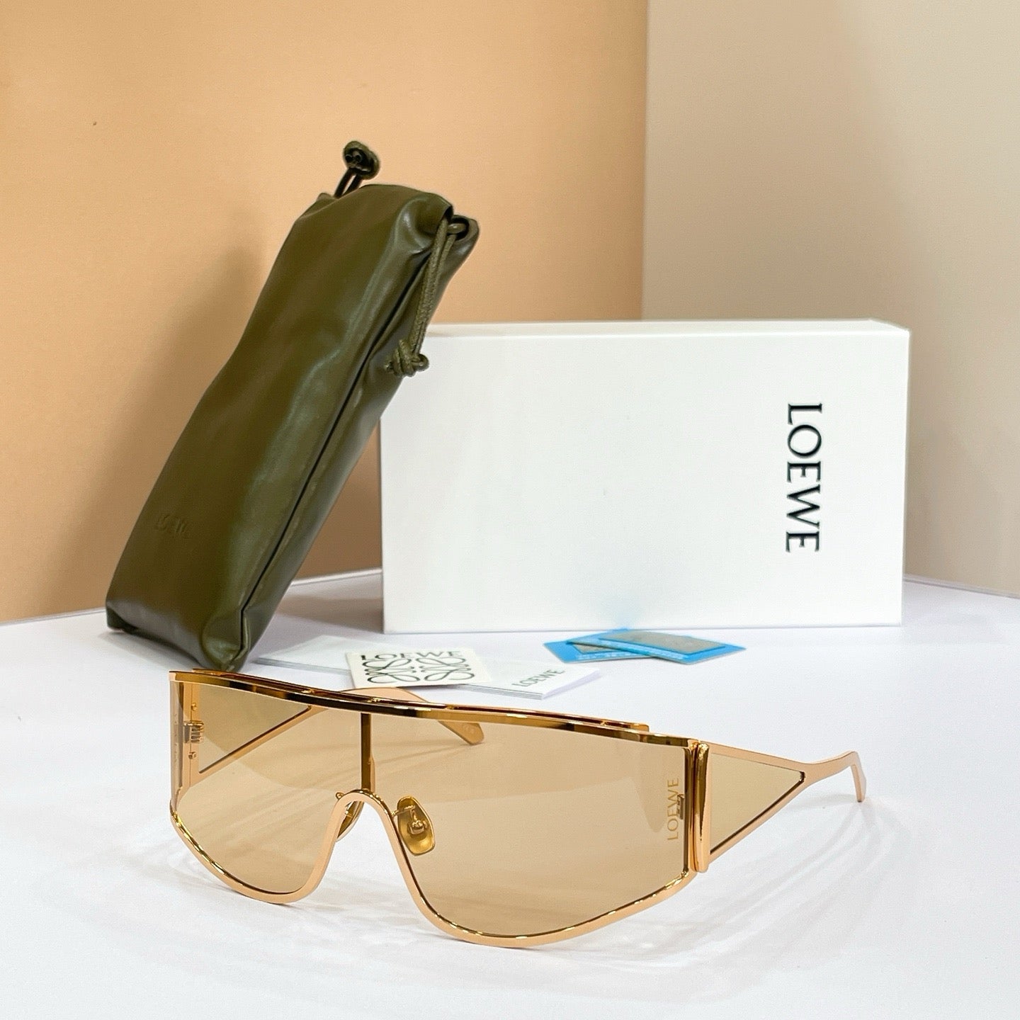 LOEWE Signature LW40202U 02A - As Seen On Kim Kardashian ✨