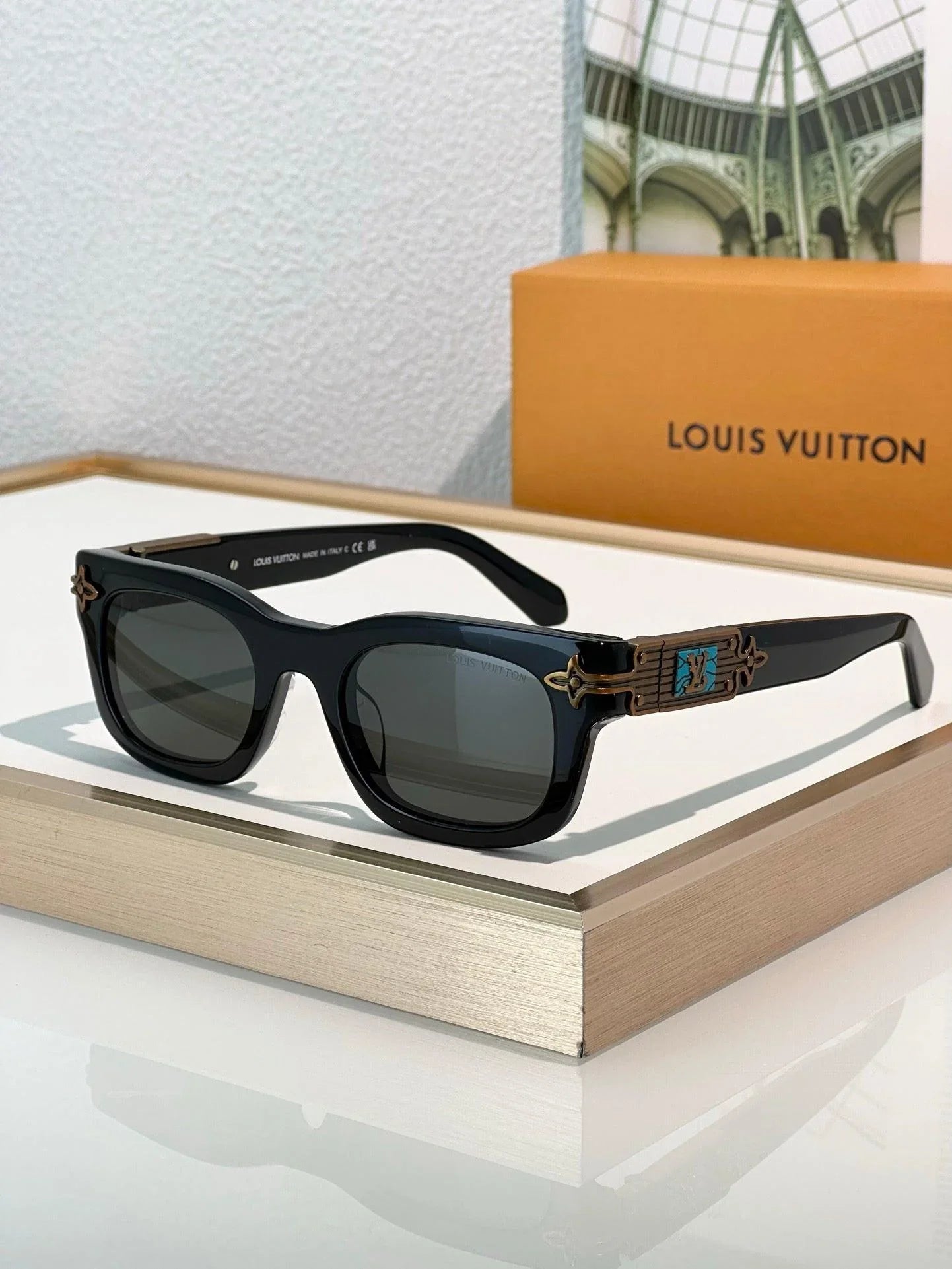 Louis Vuitton Z2556U LV Arabesque Unisex Sunglasses ✨
