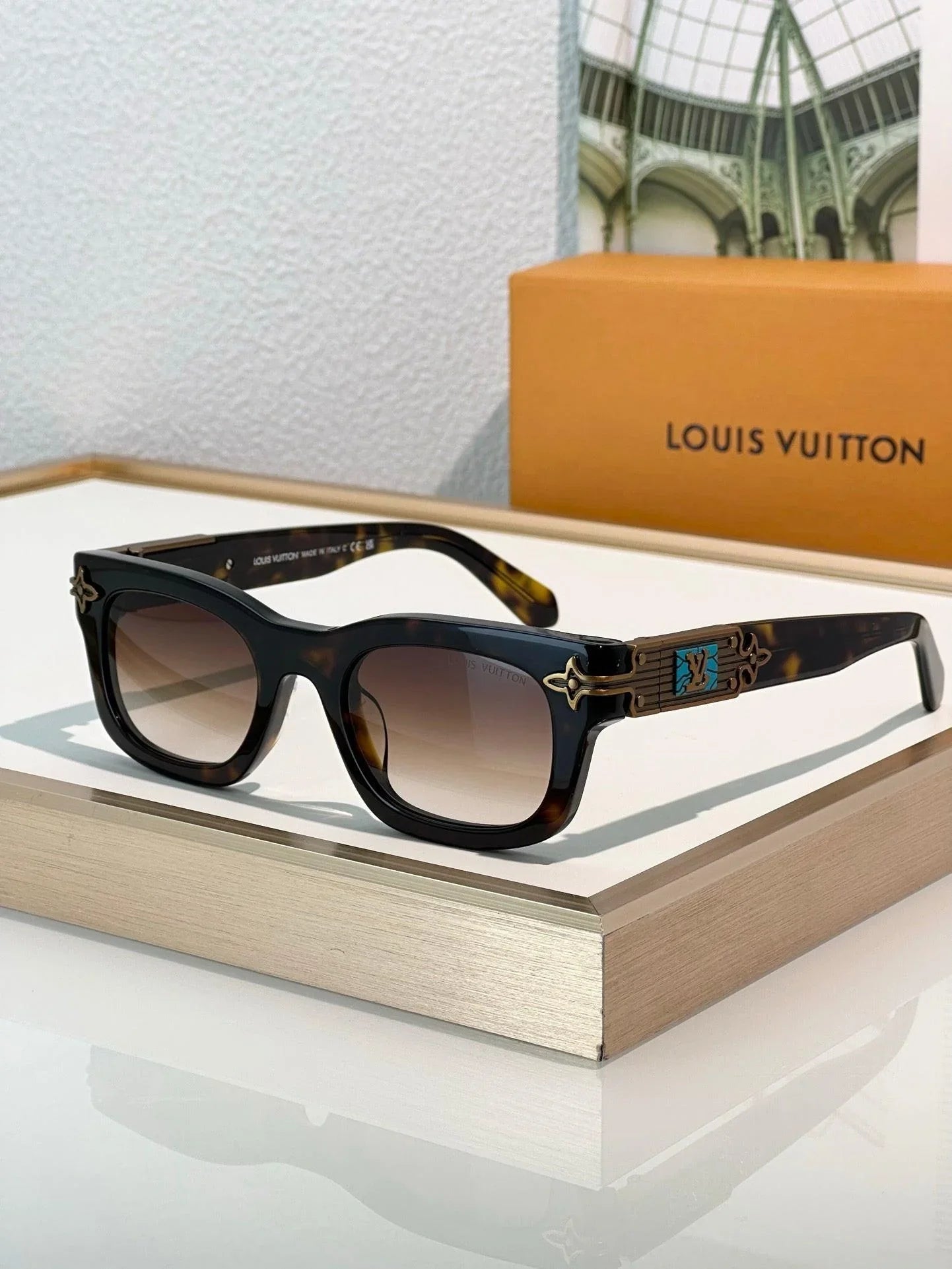 Louis Vuitton Z2556U LV Arabesque Unisex Sunglasses ✨