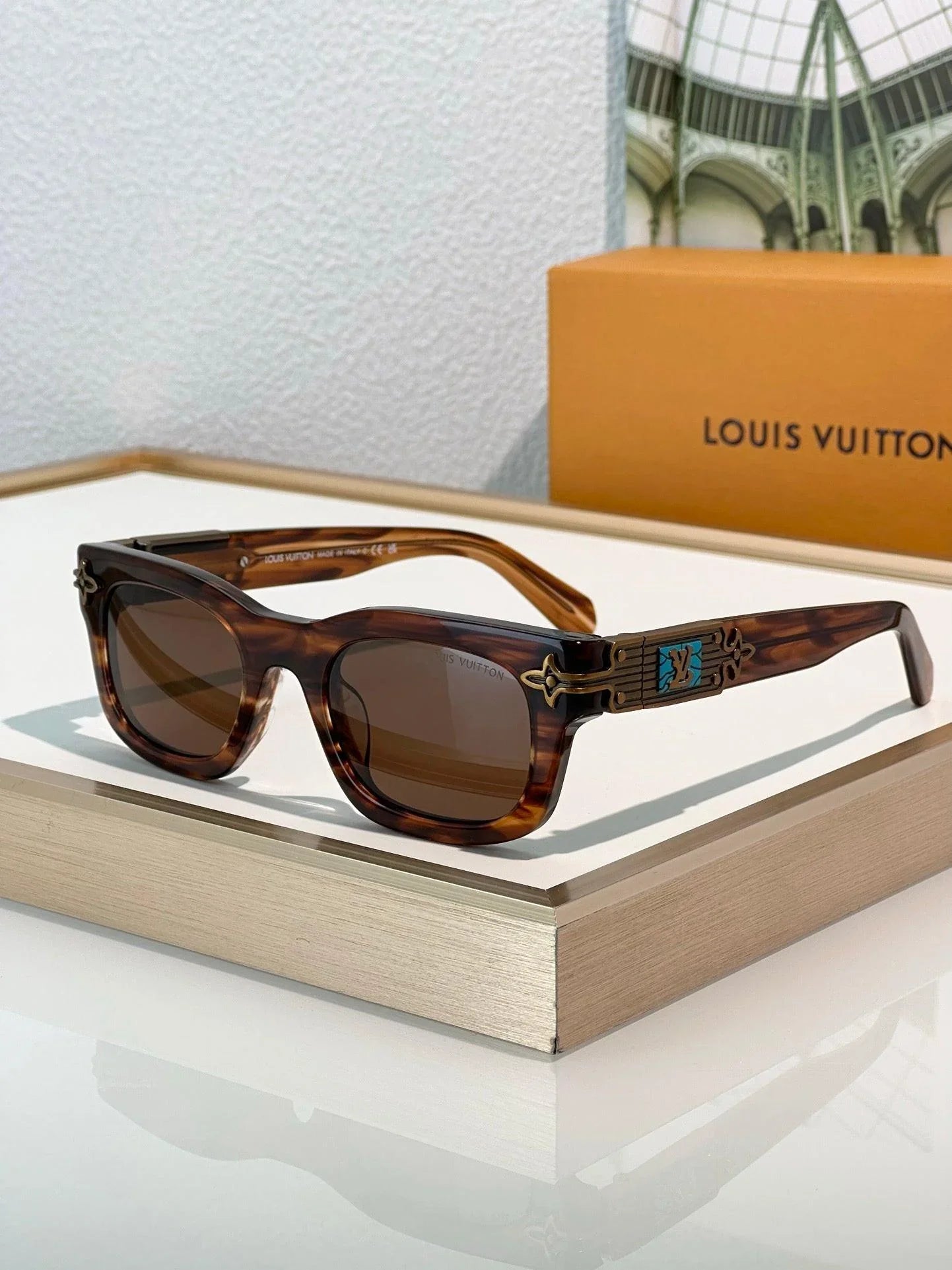 Louis Vuitton Z2556U LV Arabesque Unisex Sunglasses ✨