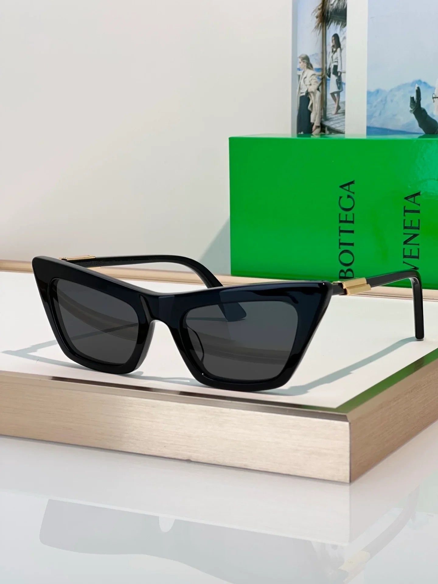 BOTTEGA VENETA BV1446 Snap Ribbon 53MM Cat-Eye Sunglasses π