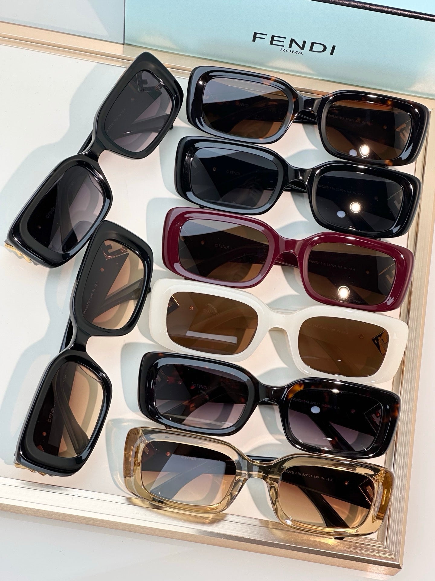 FENDI FF Diamonds FE 40222I Sunglasses ✨