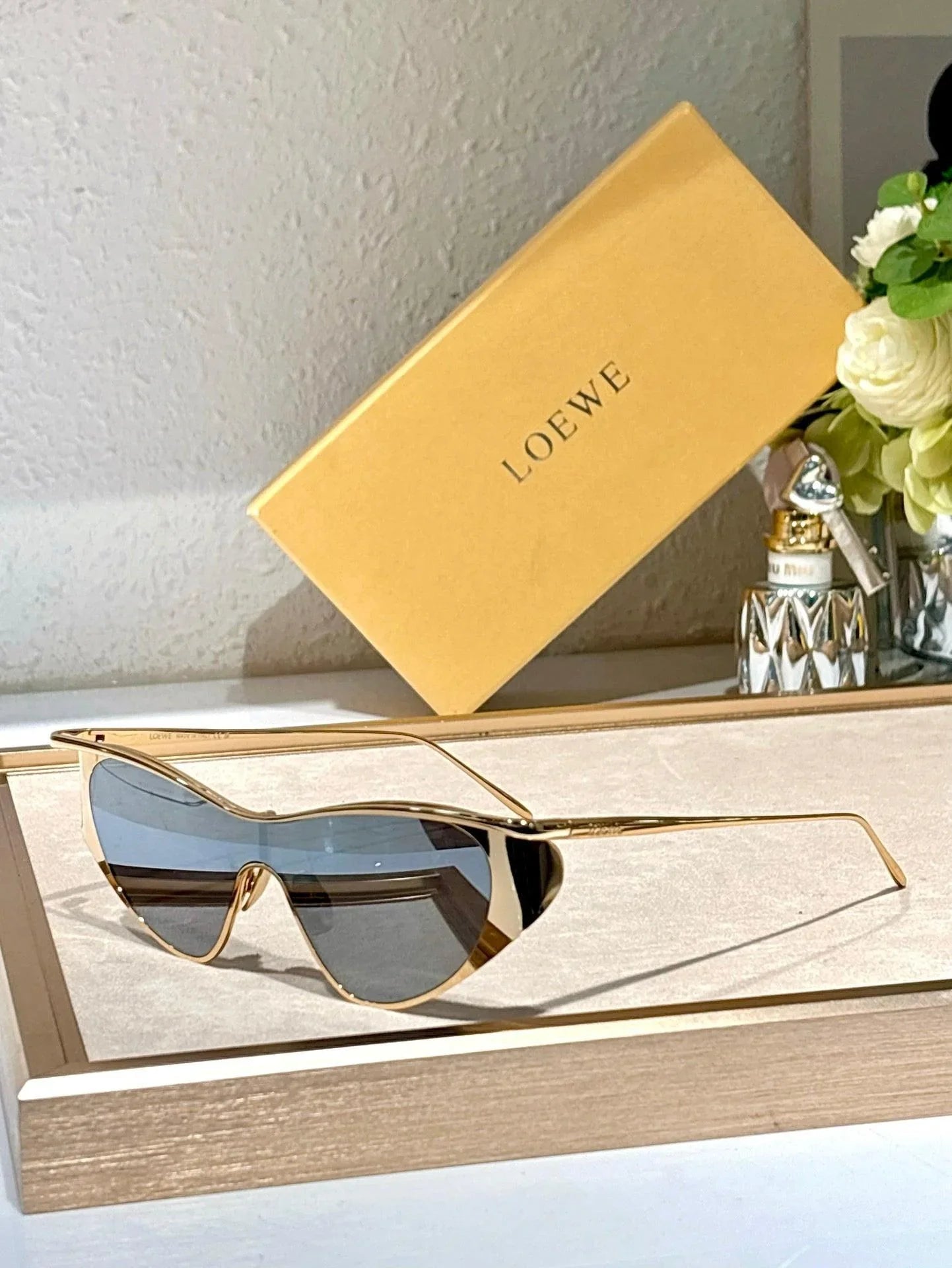 LOEWE Flash Signature Metal & Nylon Shield LW40165U Sunglasses ✨