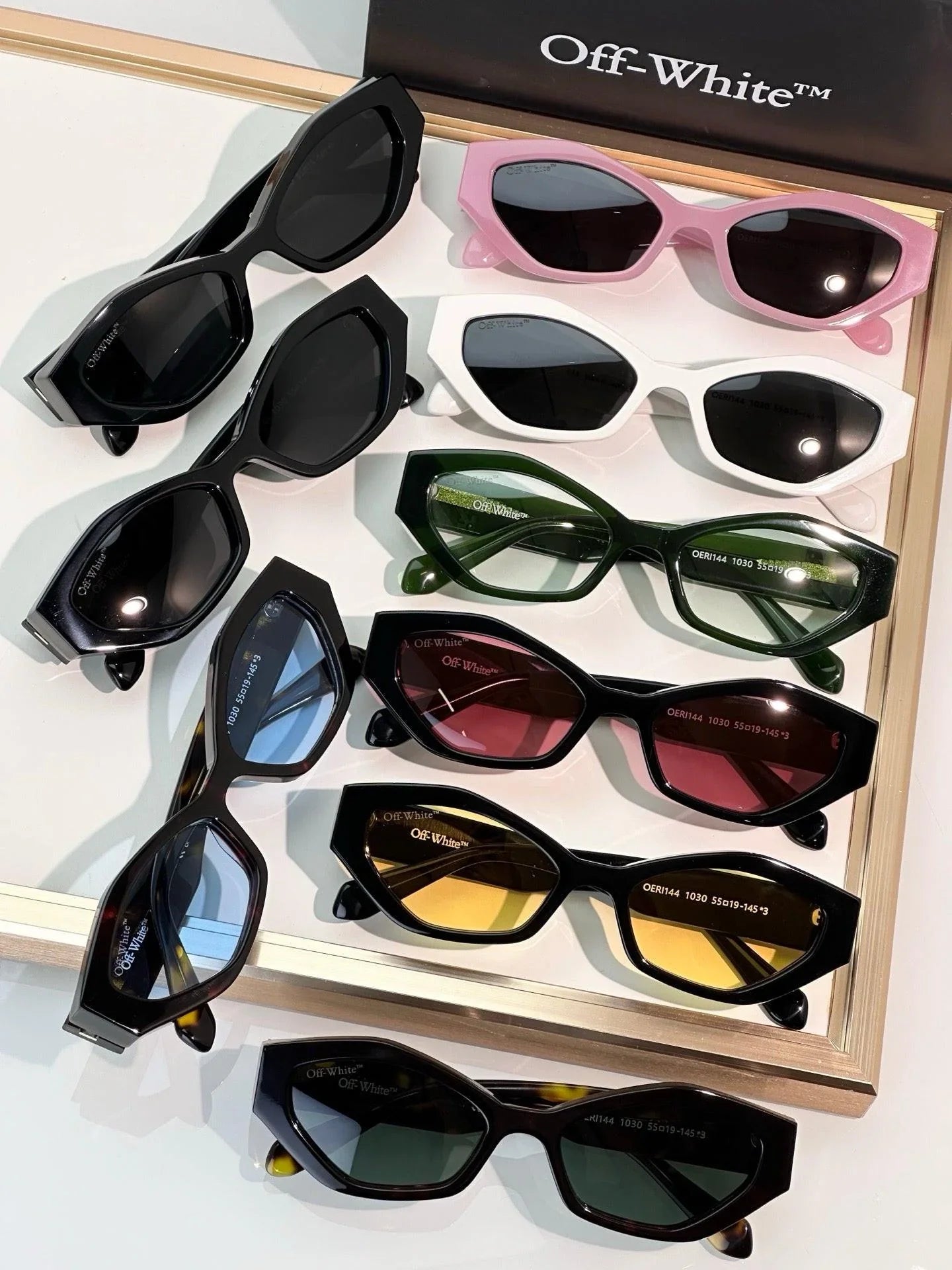 OFF-White! Off-White OERI144 Hilo Sunglasses ✨