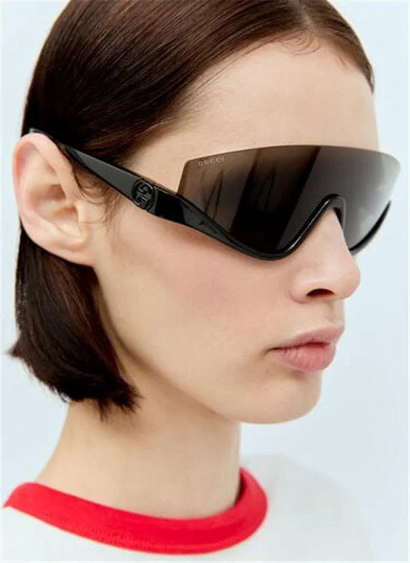 GUCCI GG1650 Gucci Eyewear Interlocking G shield-frame Sunglasses ✨