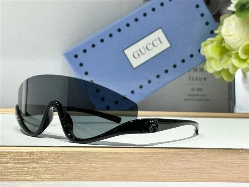 GUCCI GG1650 Gucci Eyewear Interlocking G shield-frame Sunglasses ✨