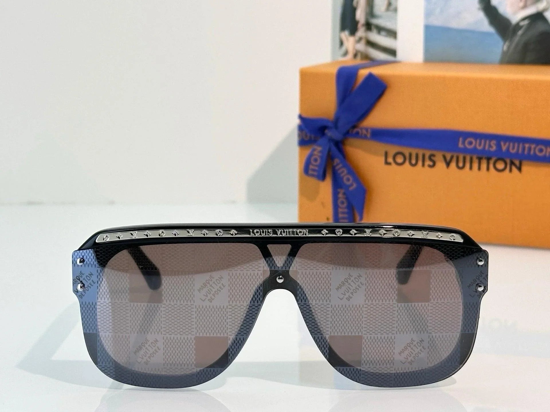 Louis Vuitton Z2878U LV Waimea Mask Round Sunglasses ✨