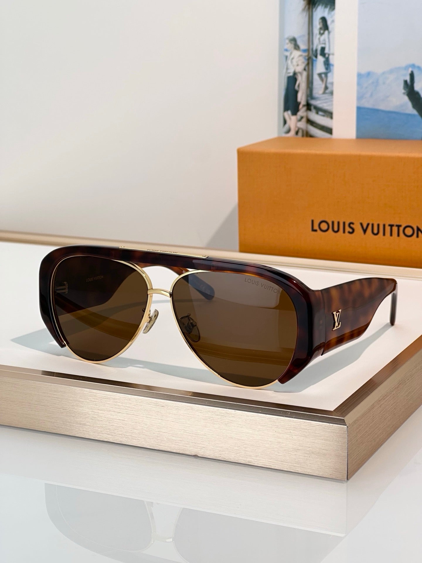 Louis Vuitton Z3399U LVision Pilot Sunglasses ✨