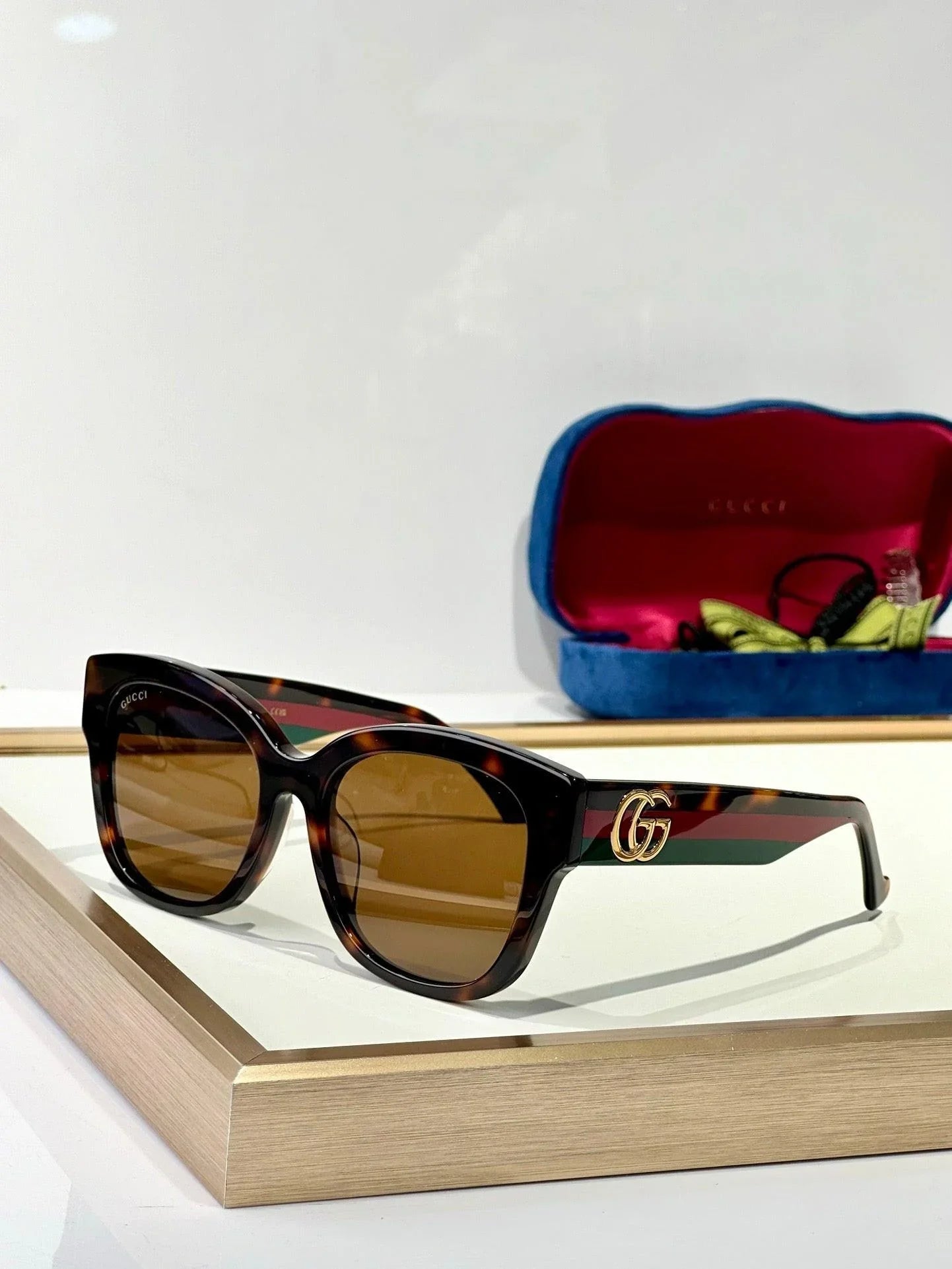 Gucci GG1550 Women&