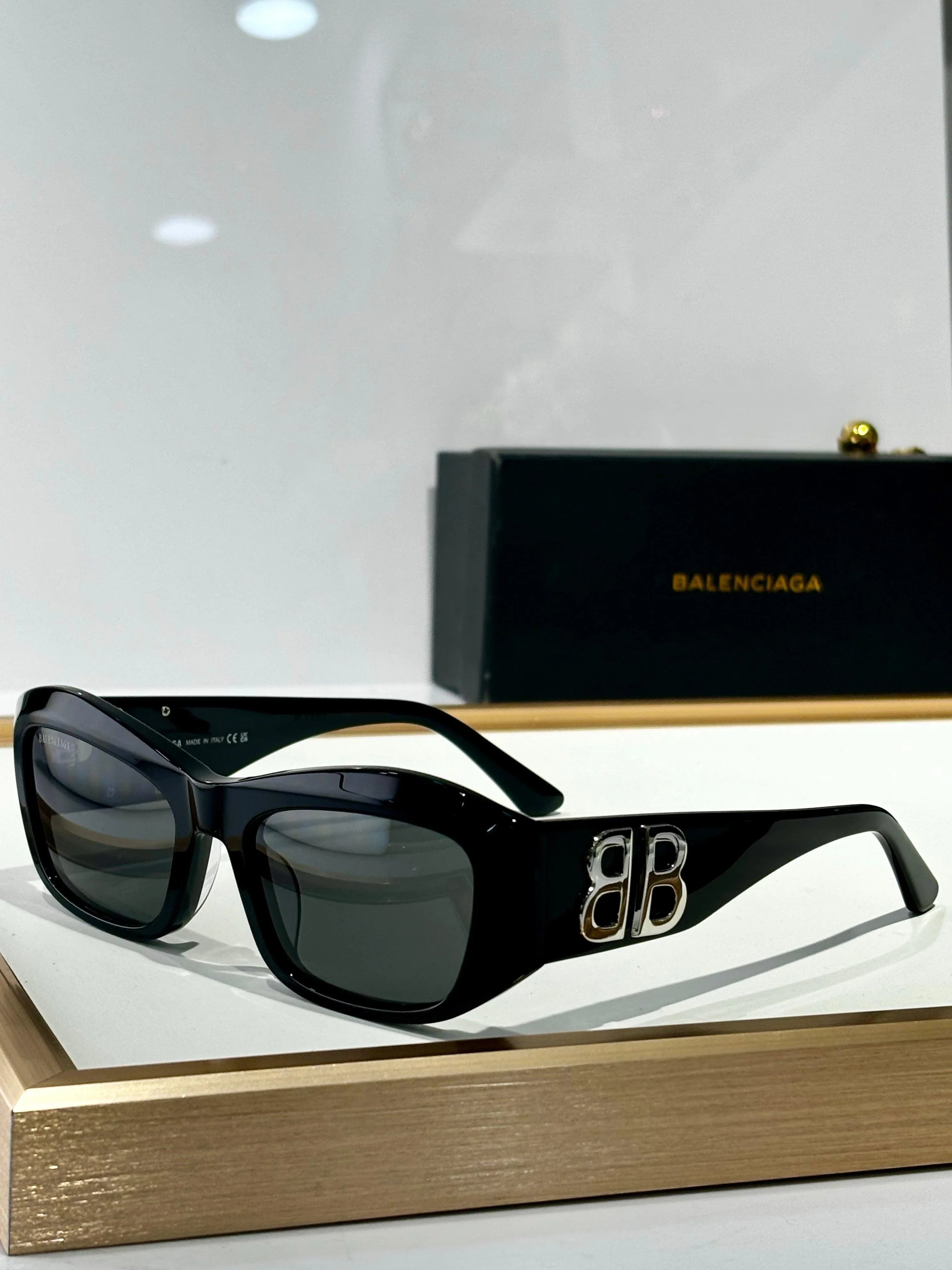 BALENCIAGA BB0397SK BB Logo Sunglassesđź–¤