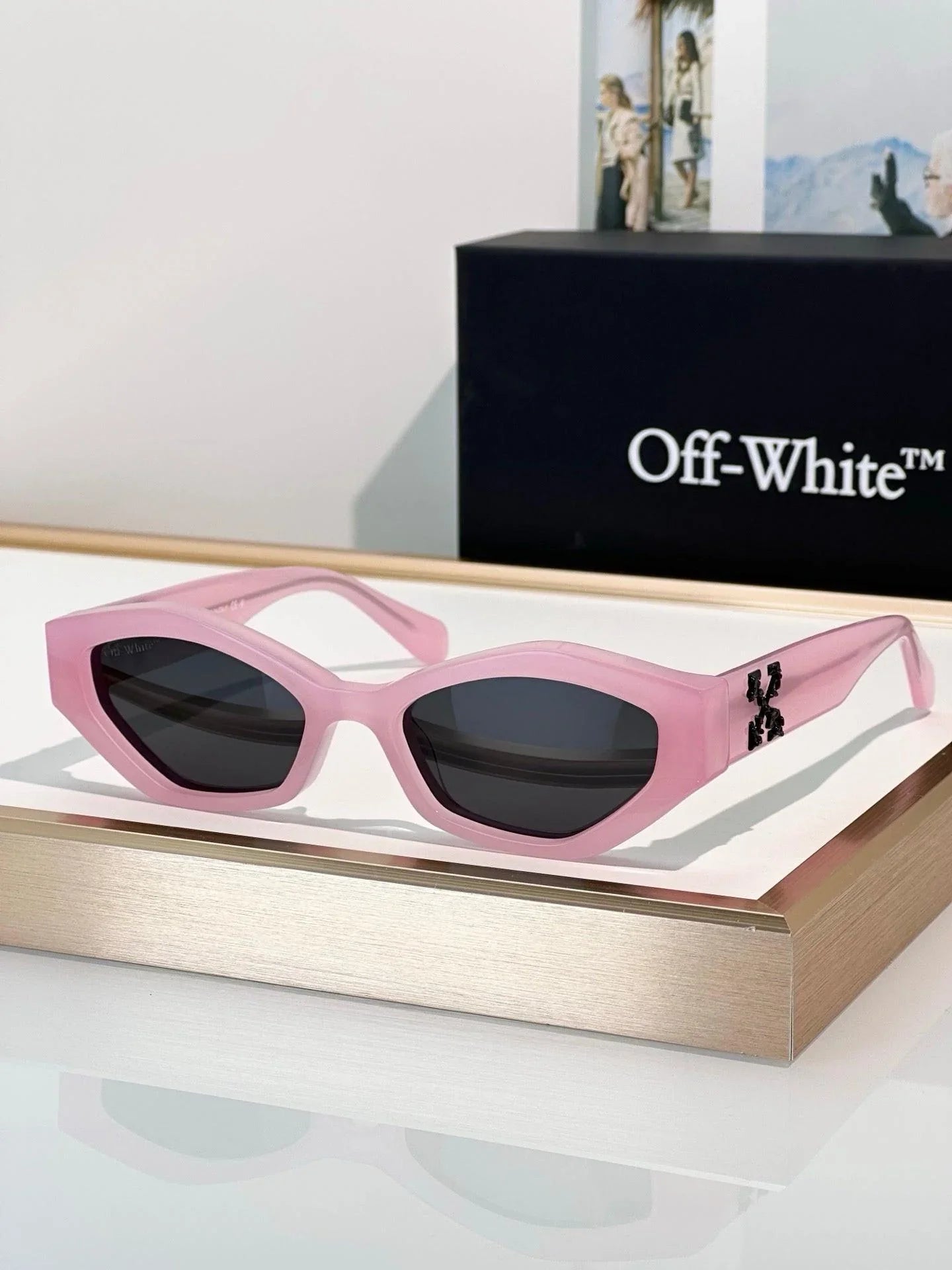 OFF-White! Off-White OERI144 Hilo Sunglasses ✨