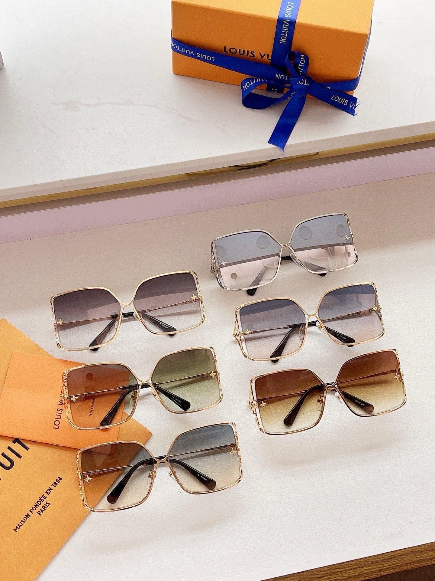 Louis Vuitton Z1629U Metal LV Petal Square Sunglasses ✨