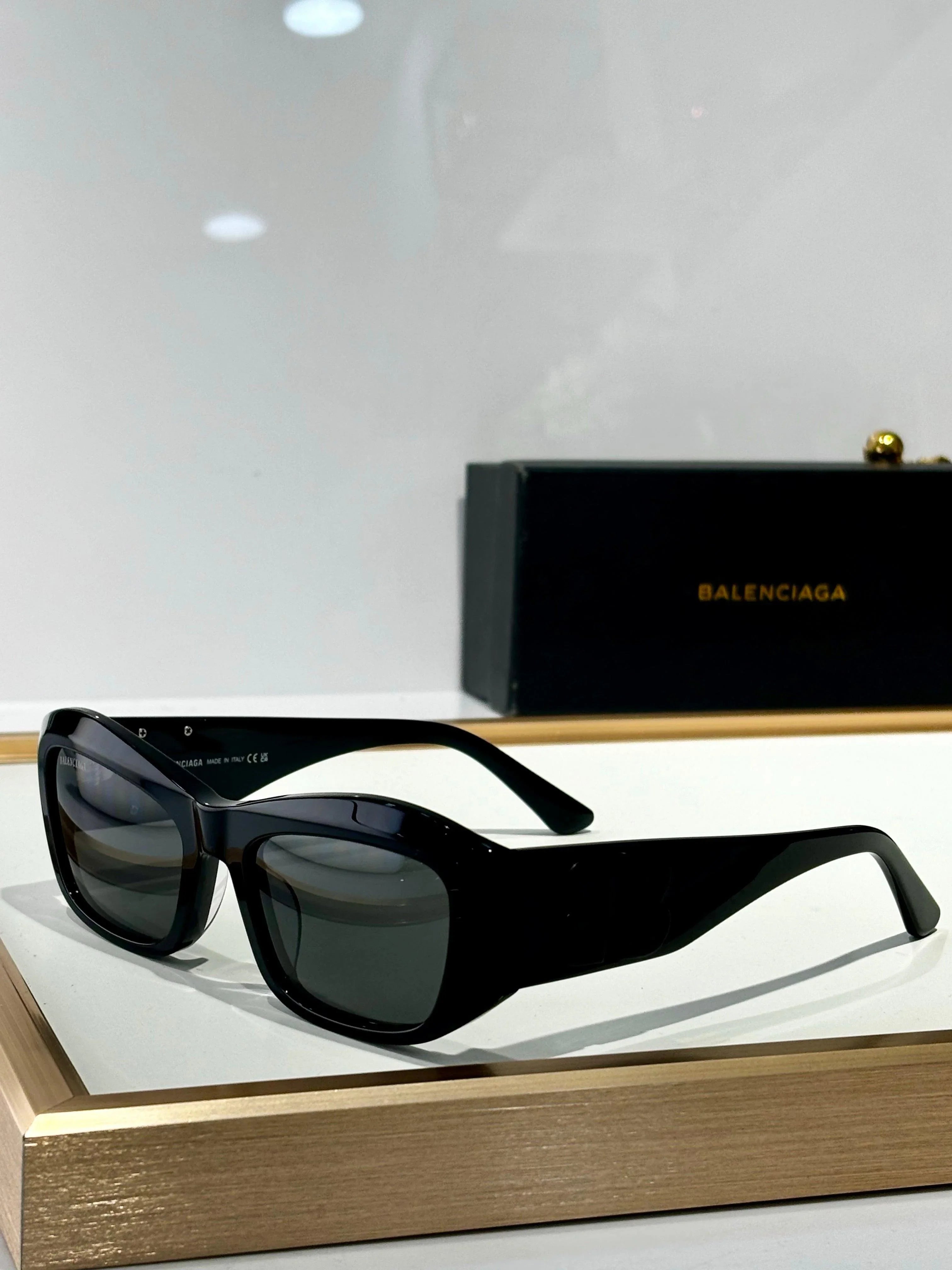 BALENCIAGA BB0397SK BB Logo Sunglassesđź–¤