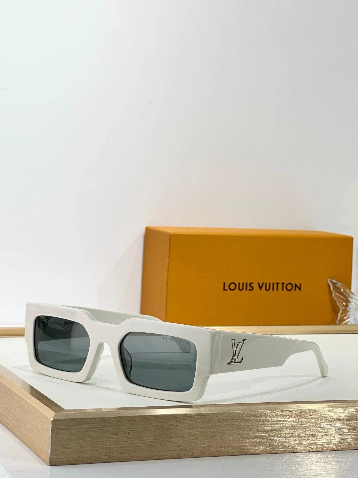 Louis Vuitton Z2703E LV Clash Low Square Sunglasses ✨