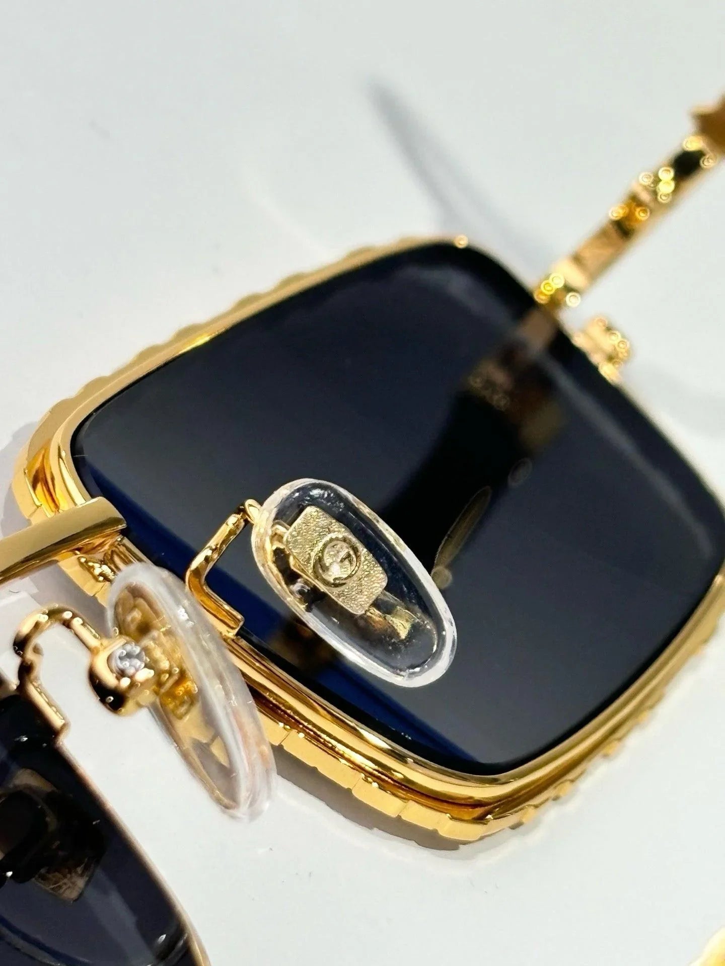 Gucci GG1568 Women&