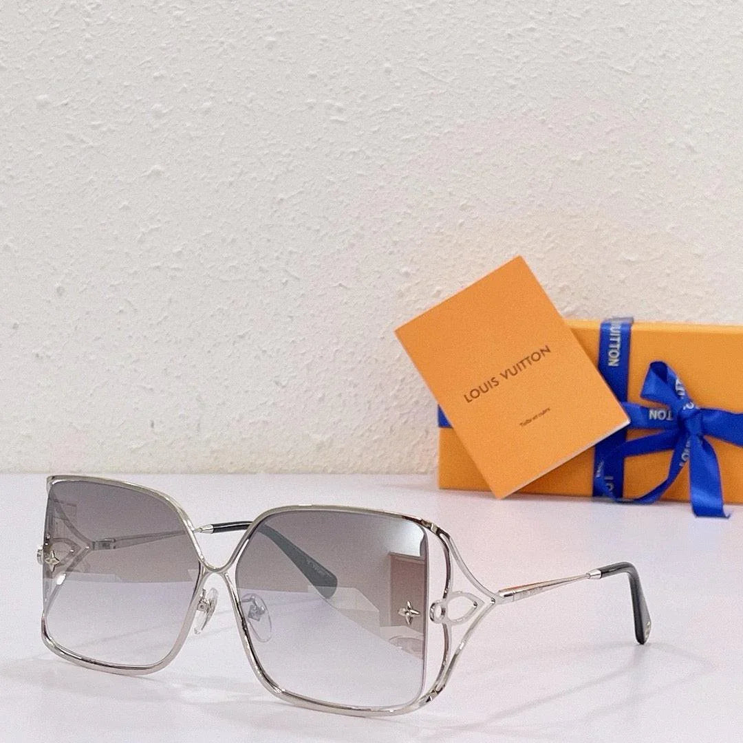 Louis Vuitton Z1629U Metal LV Petal Square Sunglasses ✨