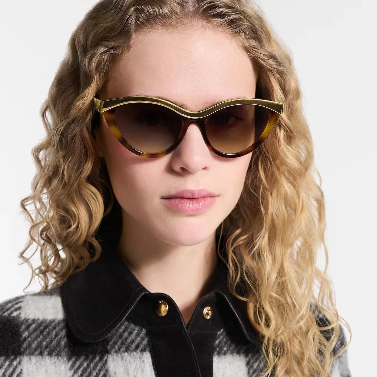 Louis Vuitton Z2684U LV Blend Cat Eye Sunglasses ✨