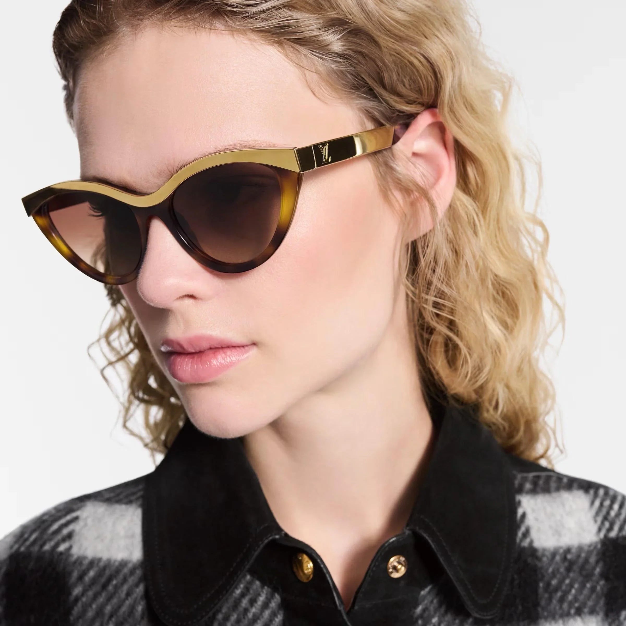 Louis Vuitton Z2684U LV Blend Cat Eye Sunglasses ✨