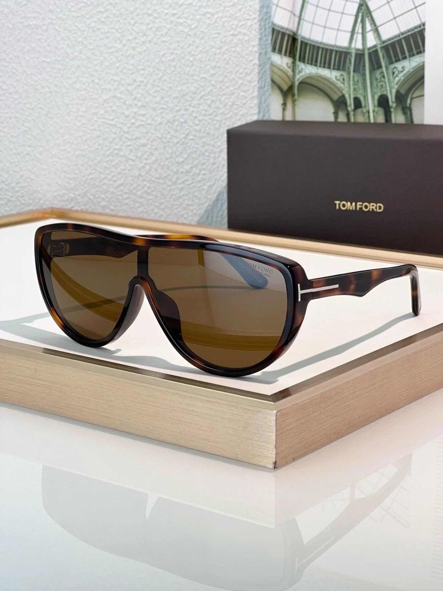 TOM FORD ACHILLES FT1182/S Sunglasses 🔱