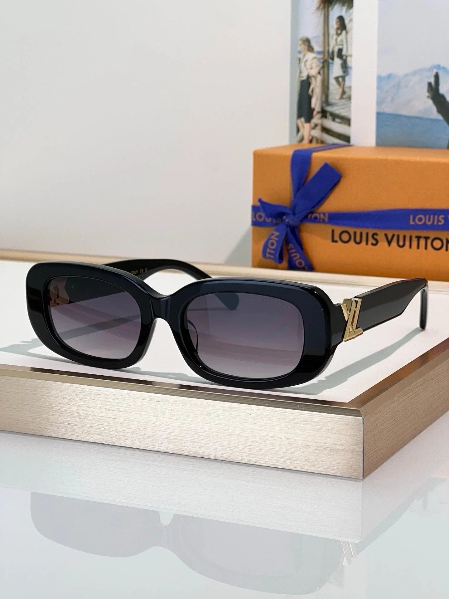 Louis Vuitton Z3013U LV Go-14 Oval Sunglasses ✨