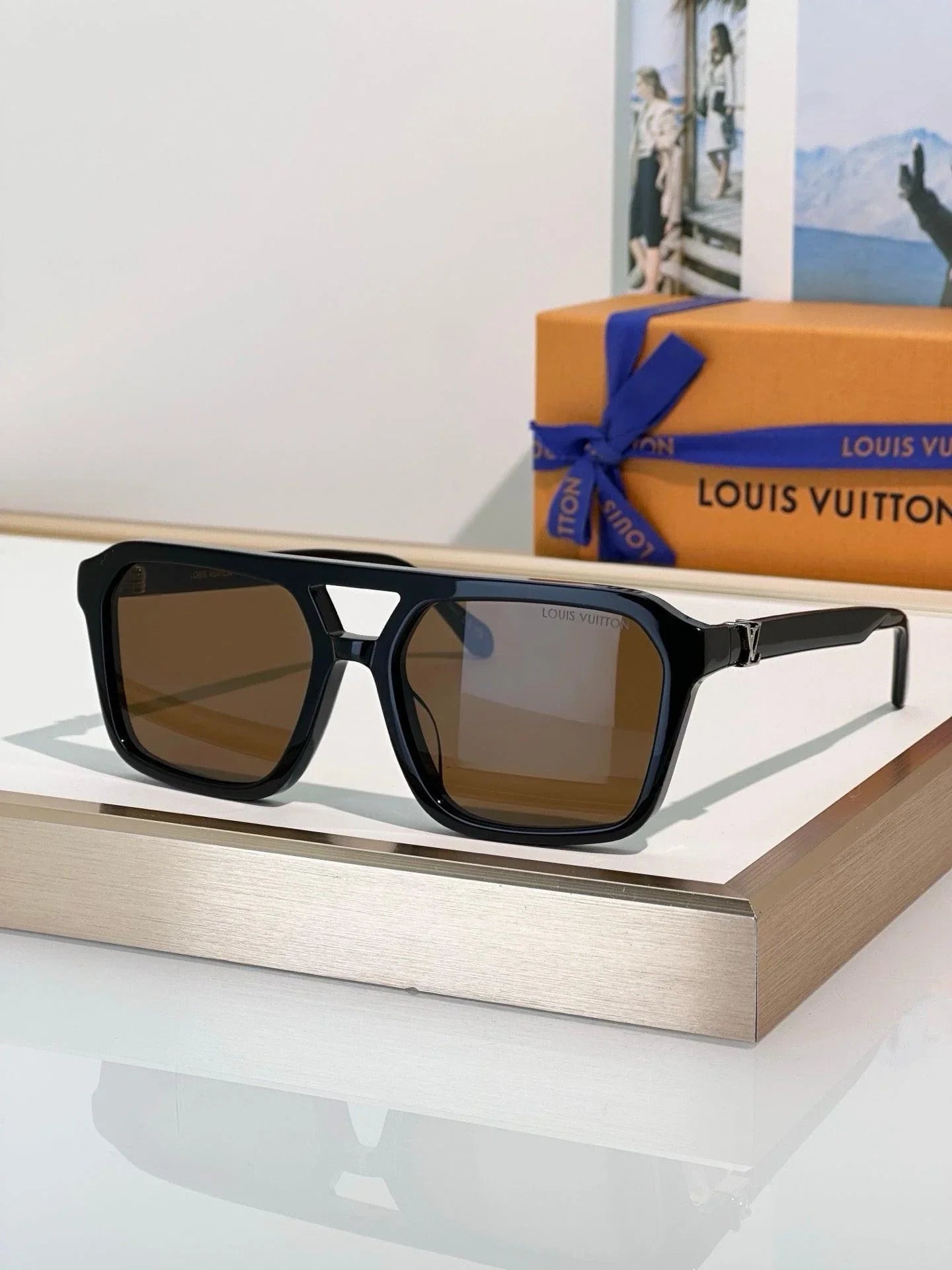 Louis Vuitton Z3120U LV Hit Large Square Sunglasses ✨
