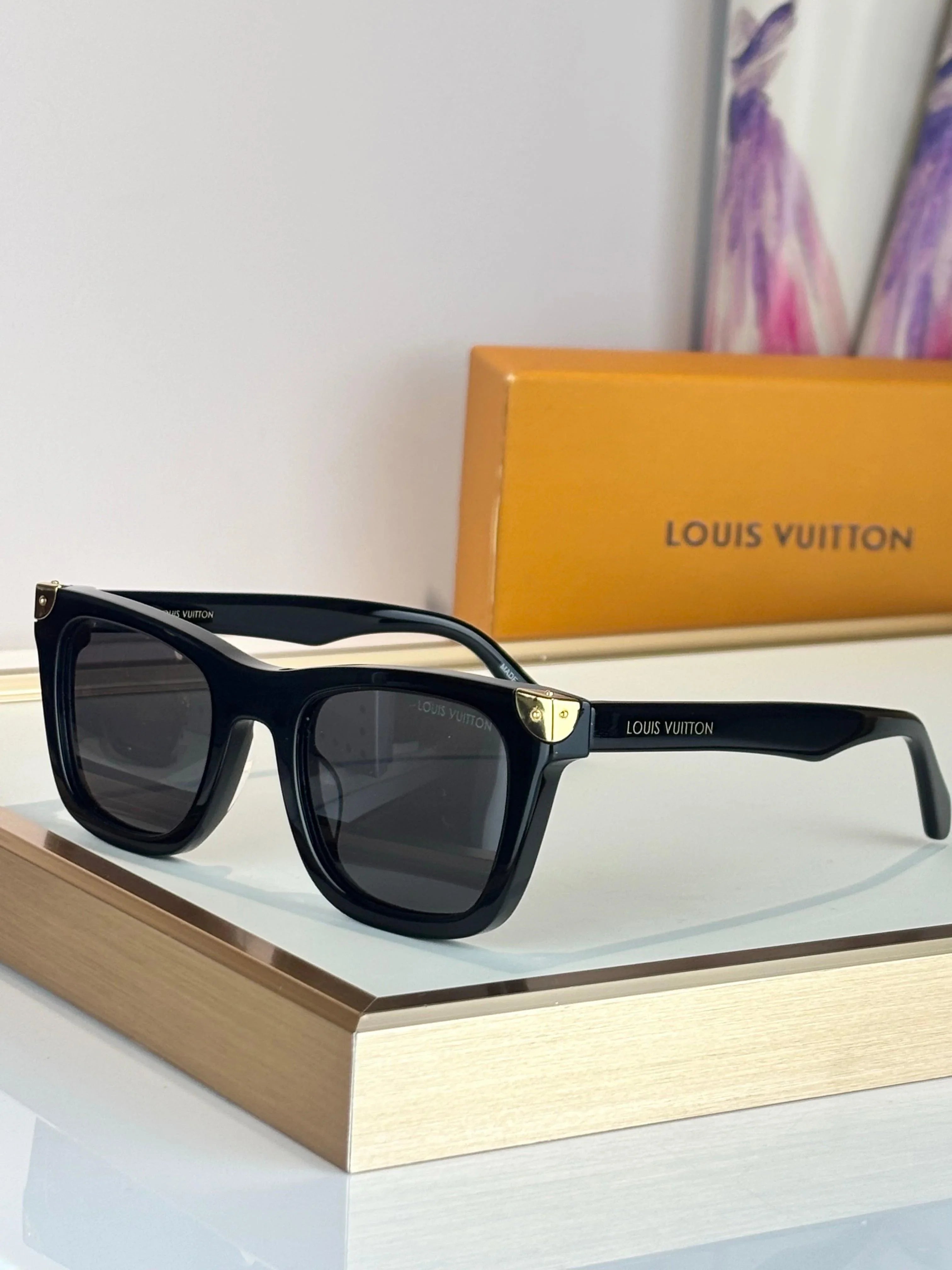 Louis Vuitton Z3158U New icon LV Heritage Square Sunglasses ✨