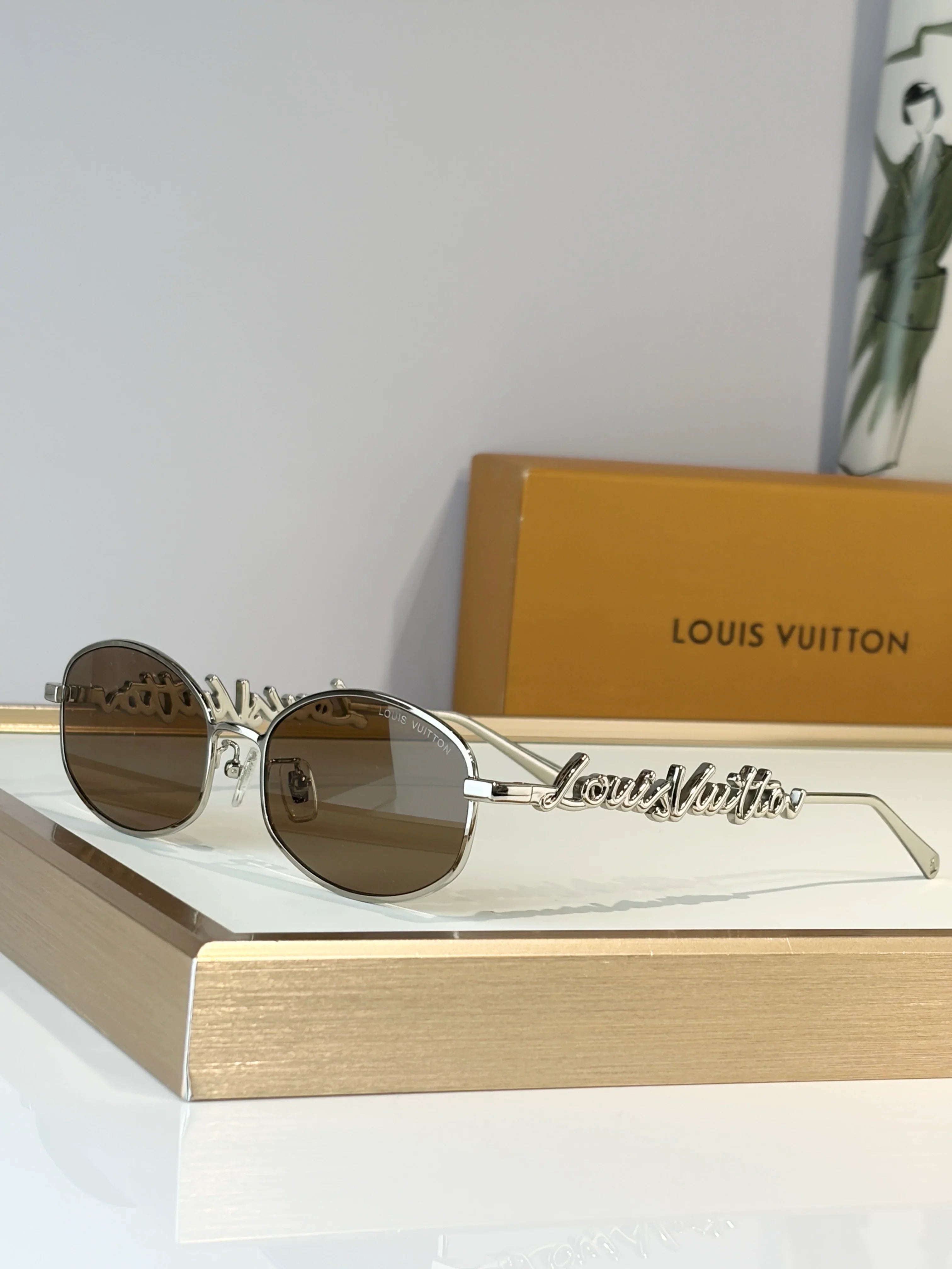 Louis Vuitton Z3193U LV Script Metal Round Sunglasses ✨