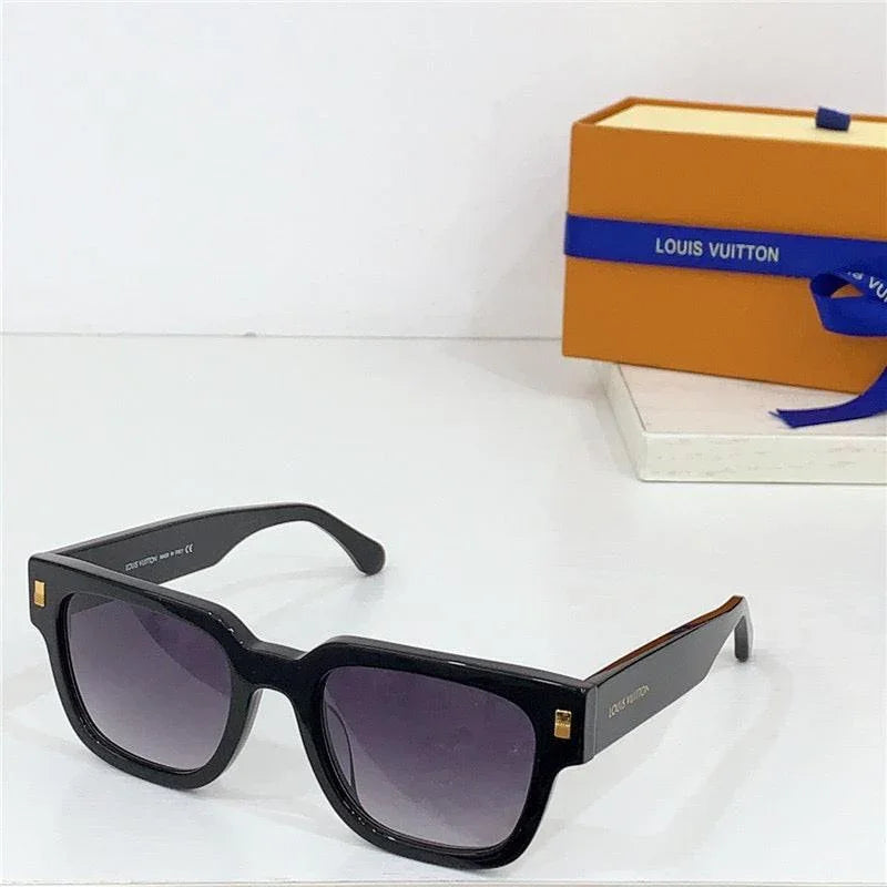 Louis Vuitton 2622E LV Escape Square Sunglasses ✨