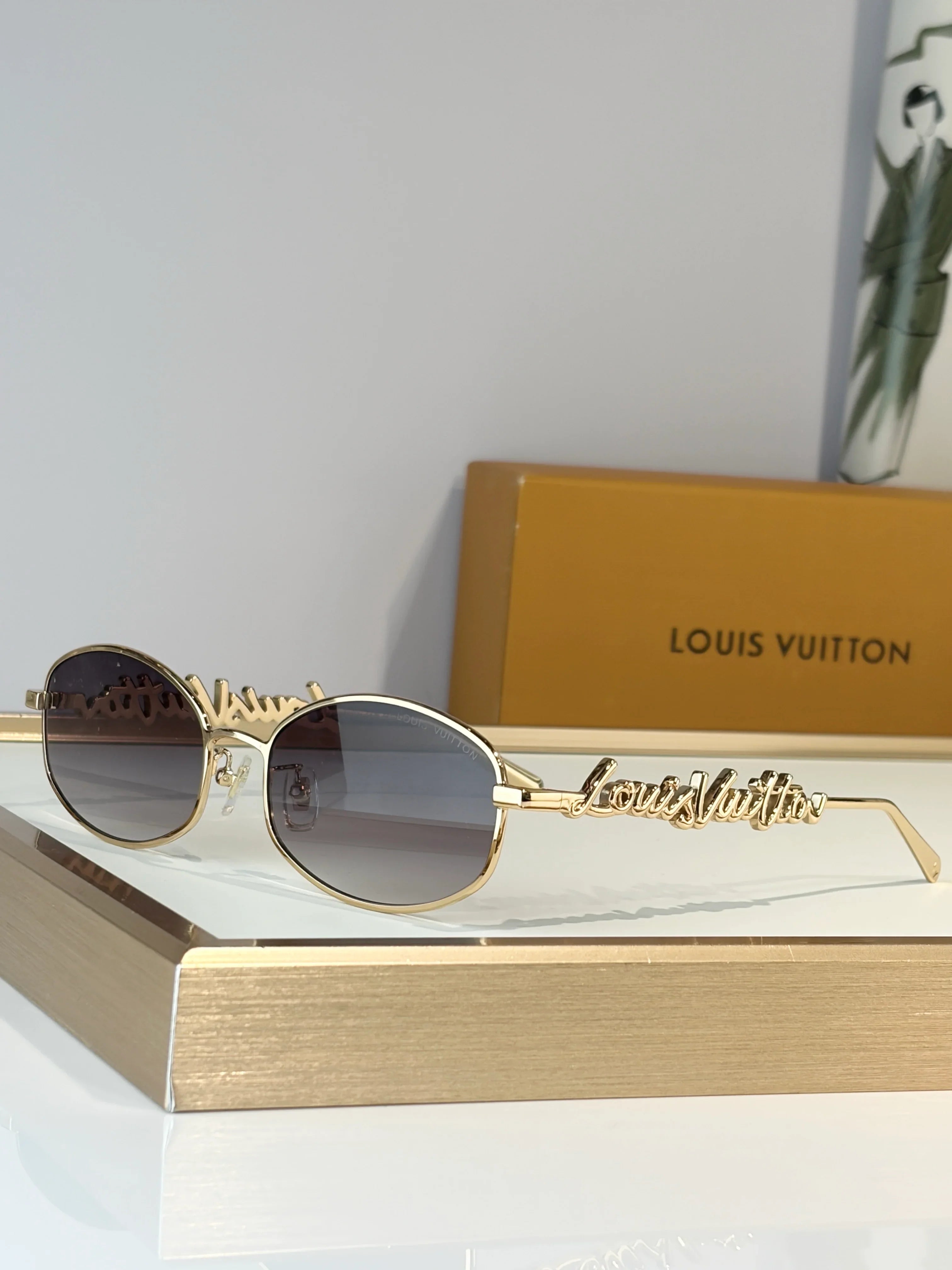 Louis Vuitton Z3193U LV Script Metal Round Sunglasses ✨