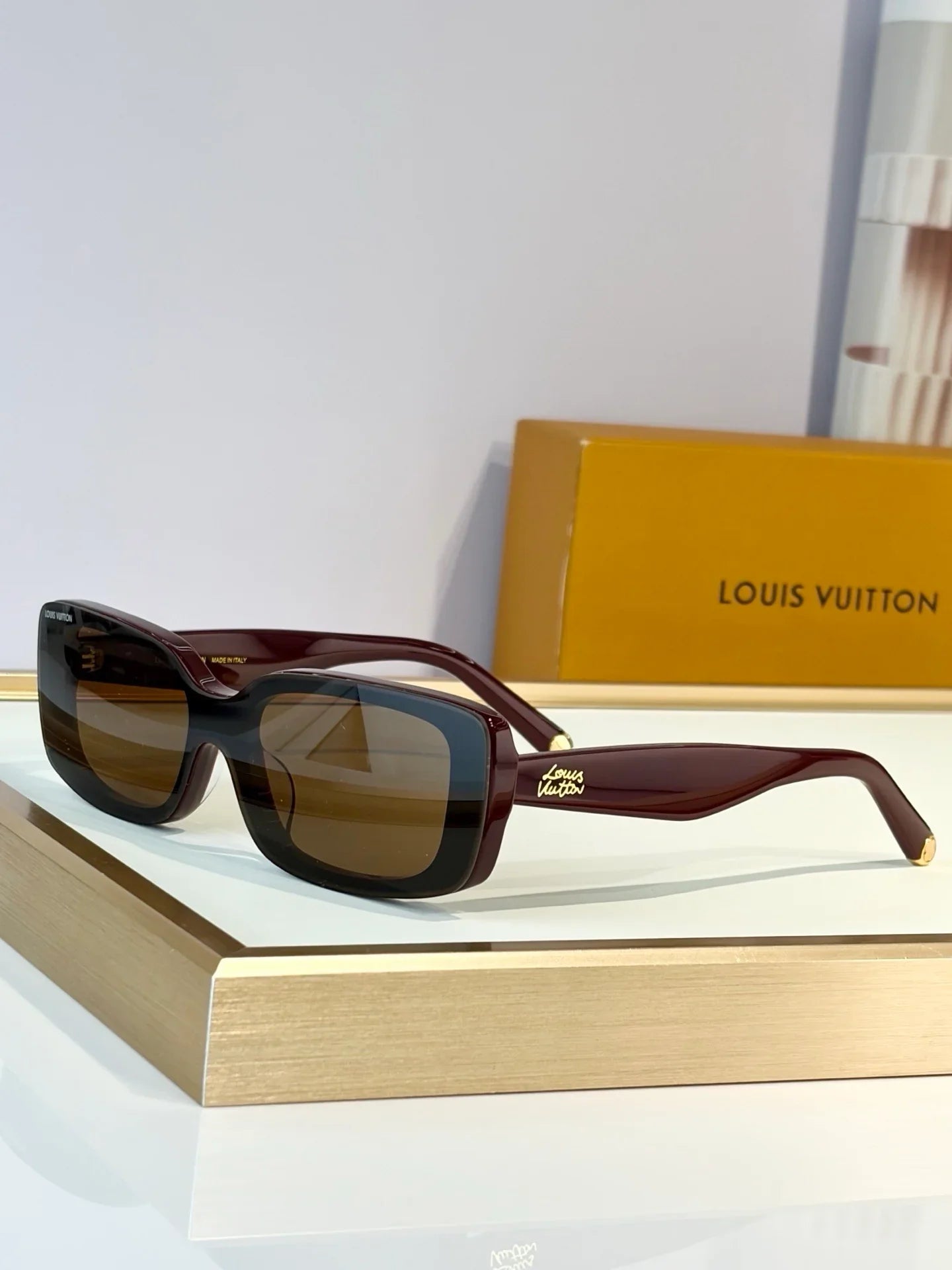 Louis Vuitton Z3165U LV Script Low Rectangle Sunglasses ✨