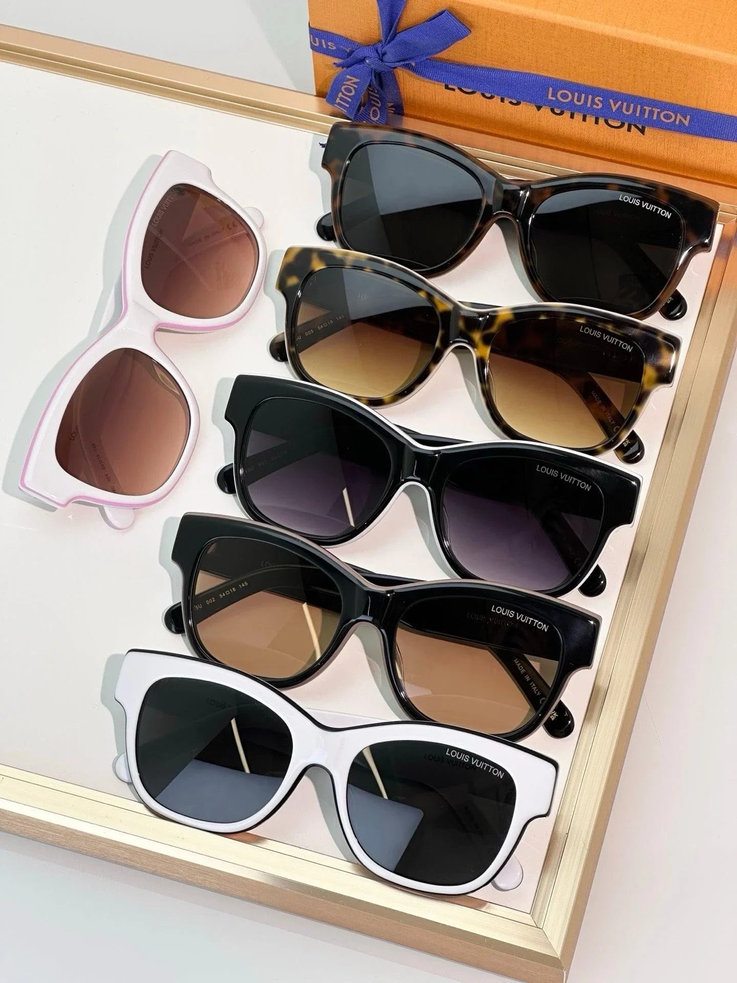 Louis Vuitton Z2645U New LV Line Square Sunglasses ✨