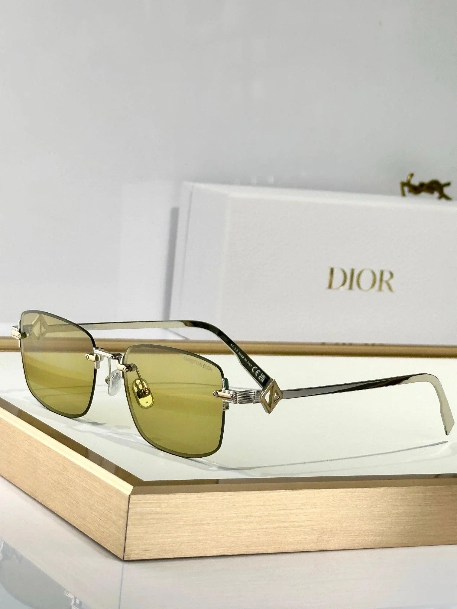 DIOR Dior CD Diamond S11U F2C0 Sunglasses ✨