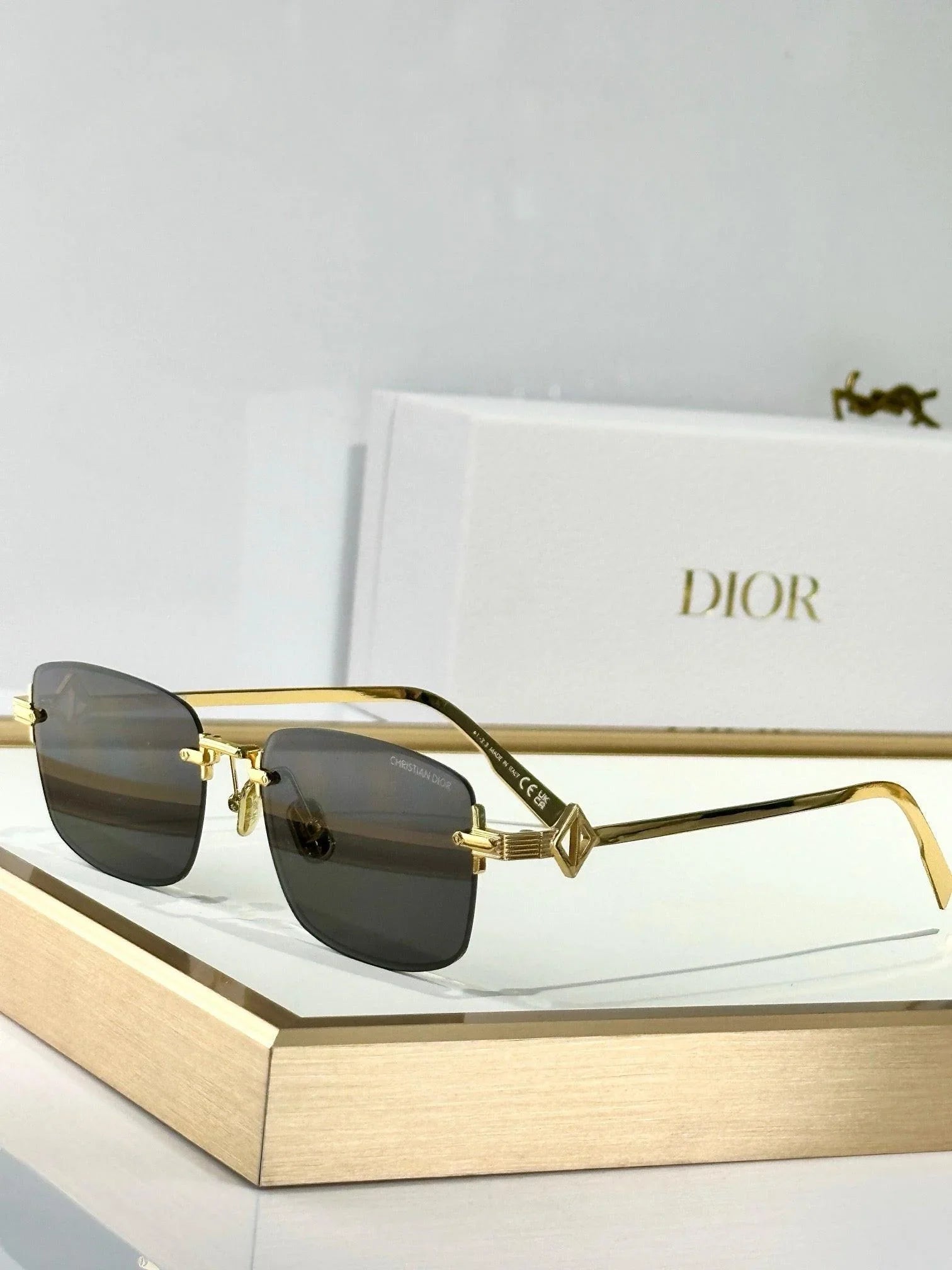 DIOR Dior CD Diamond S11U F2C0 Sunglasses ✨