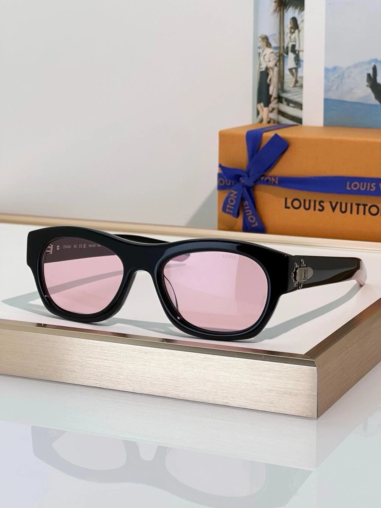 Louis Vuitton Z3048U LV Frog Round Square Sunglasses ✨