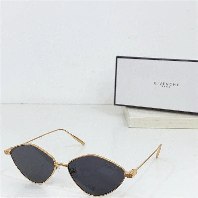 GIVENCHY GV 40040U Sunglasses ✨