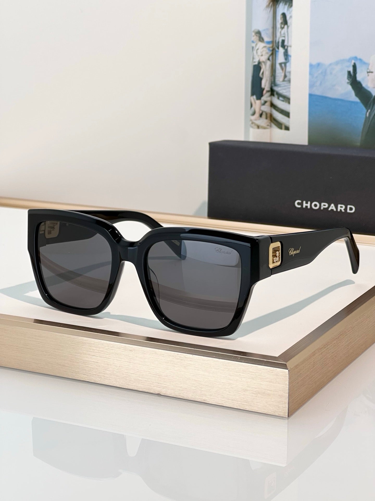 Chopard SCH406 0700 55 Sunglasses ✨
