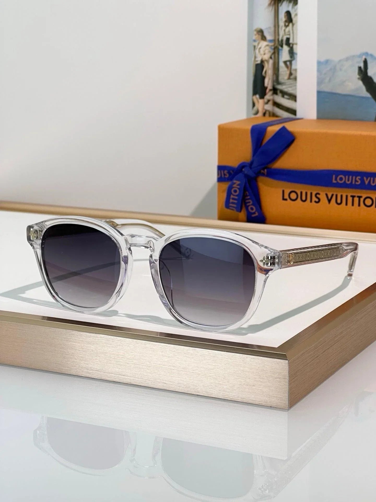 Louis Vuitton Z2809W LV Aura Pantos Sunglasses ✨