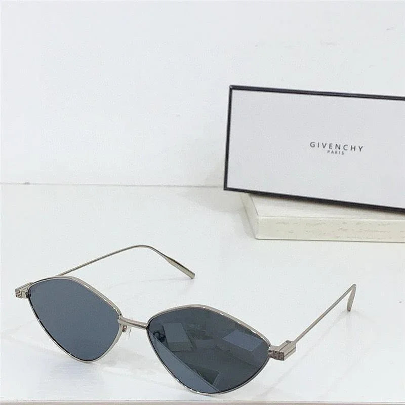 GIVENCHY GV 40040U Sunglasses ✨
