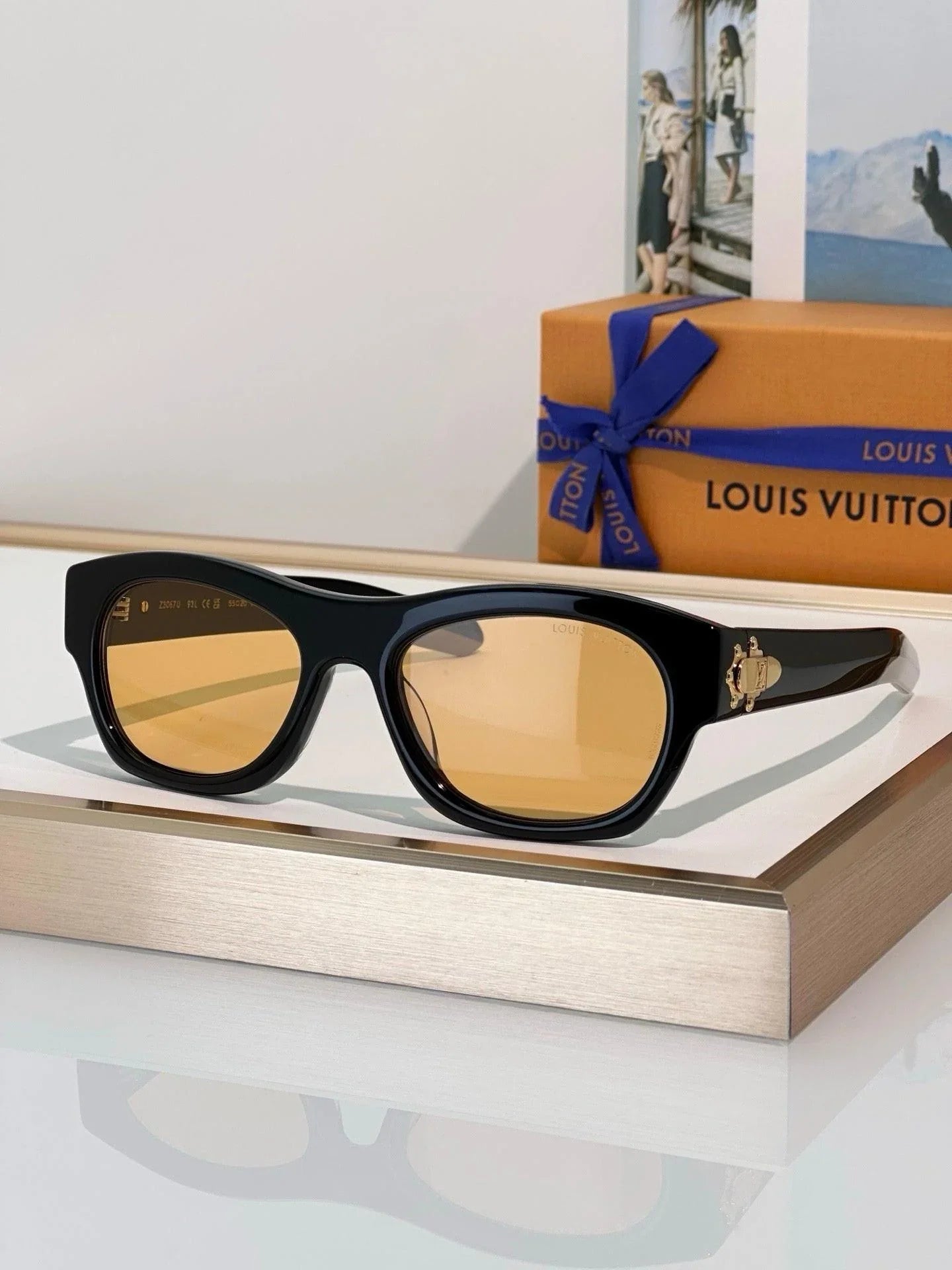 Louis Vuitton Z3048U LV Frog Round Square Sunglasses ✨