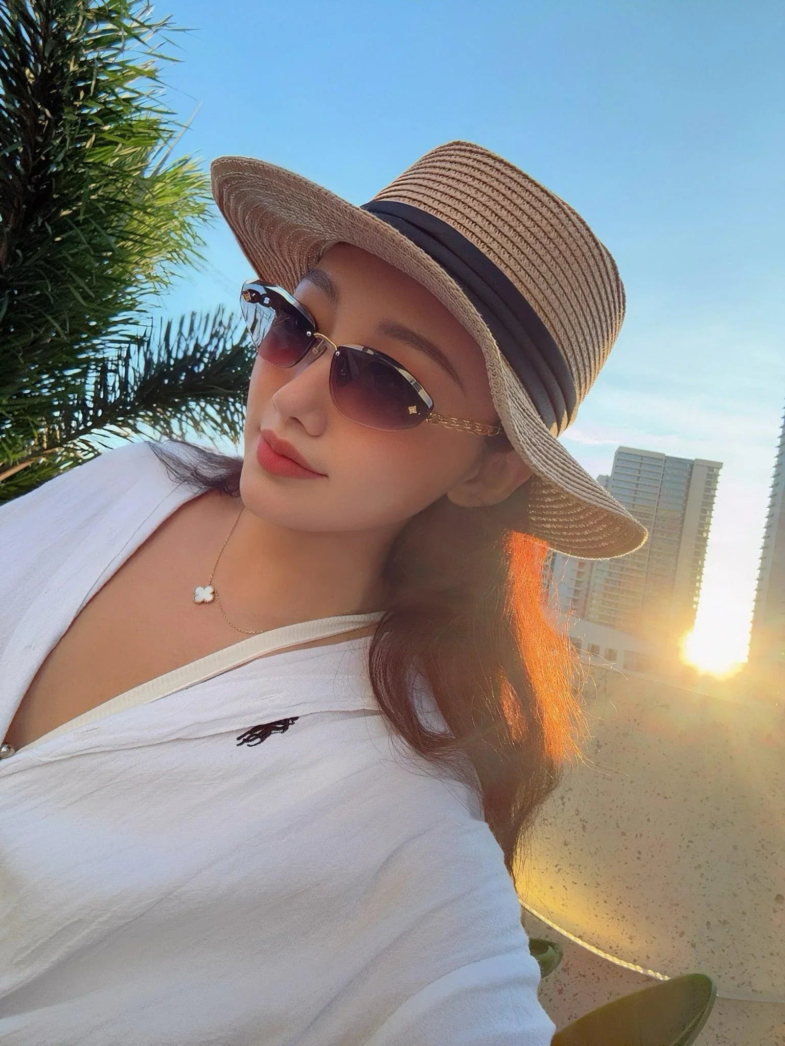 Louis Vuitton Z3015U LV Jewel Low Cat Eye Sunglasses ✨